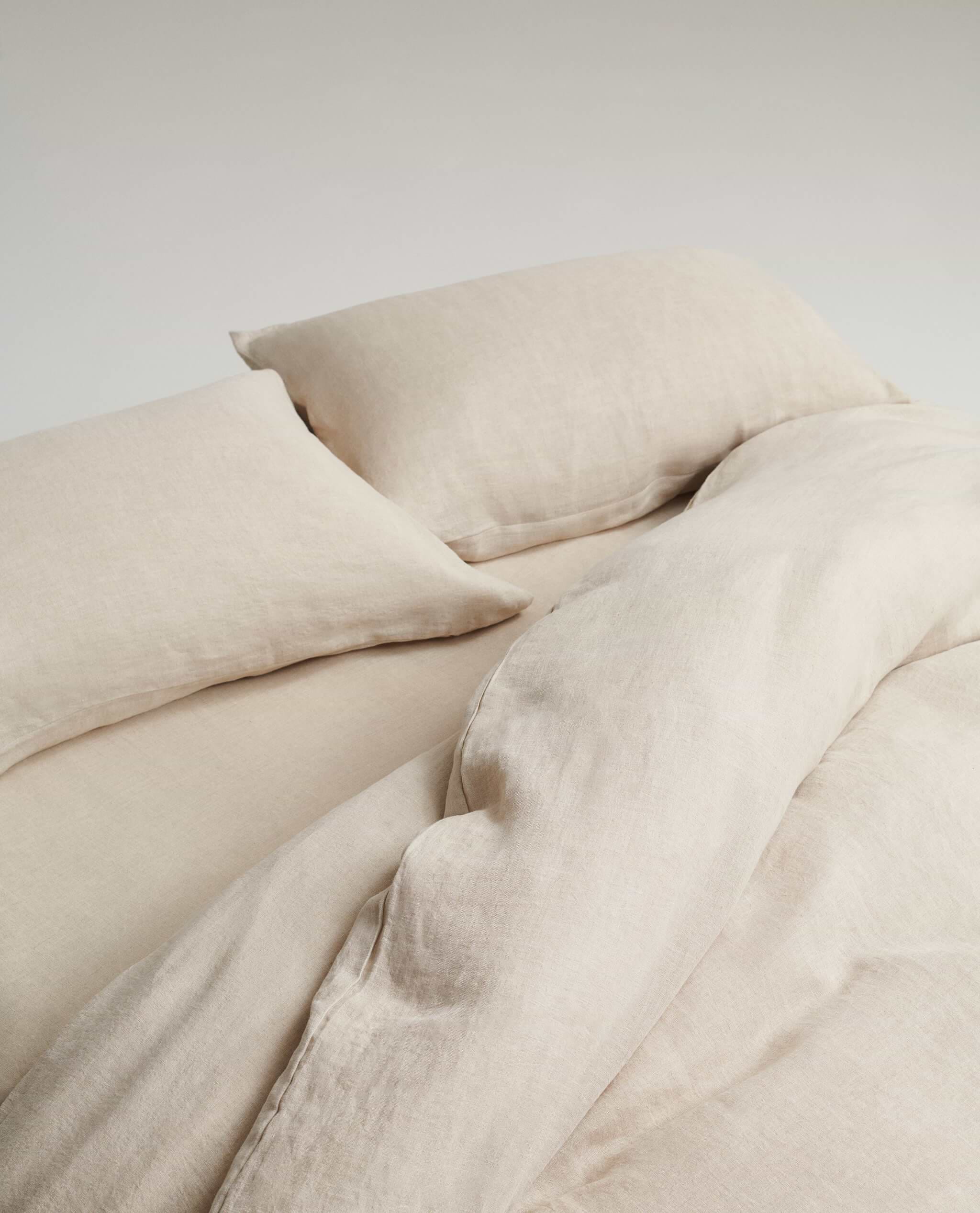image 3 of 6 showing close up of Rise & Fall's Relaxed & Refined linen duvet set, fabric: European flax, colour: natural