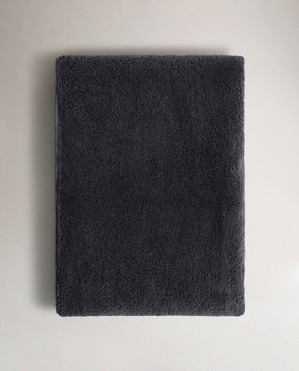 Rise & Fall's charcoal ultra-absorbant Turkish cotton bath towel