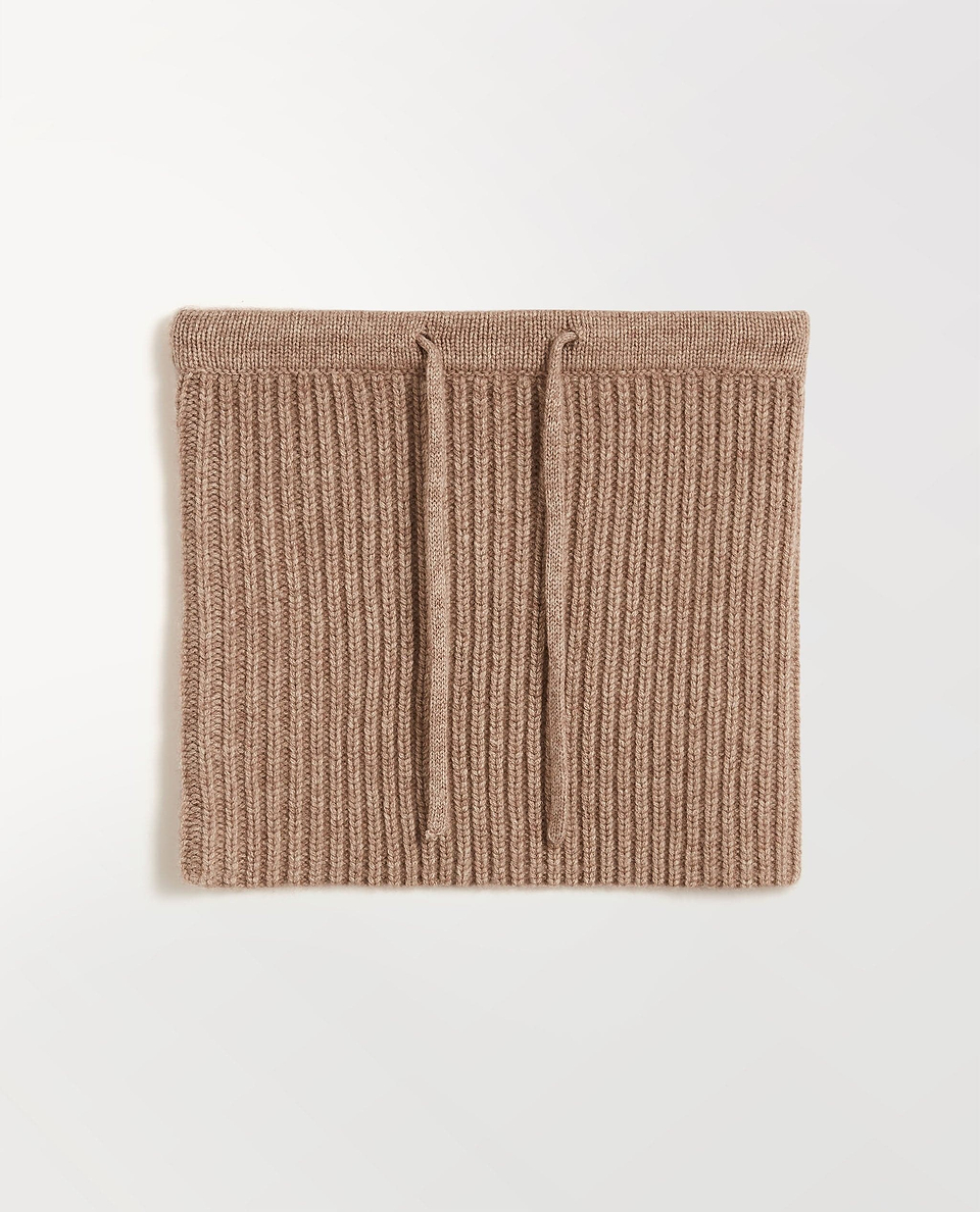 Close up of Rise & Fall's toast cashmere merino drawstring snood 