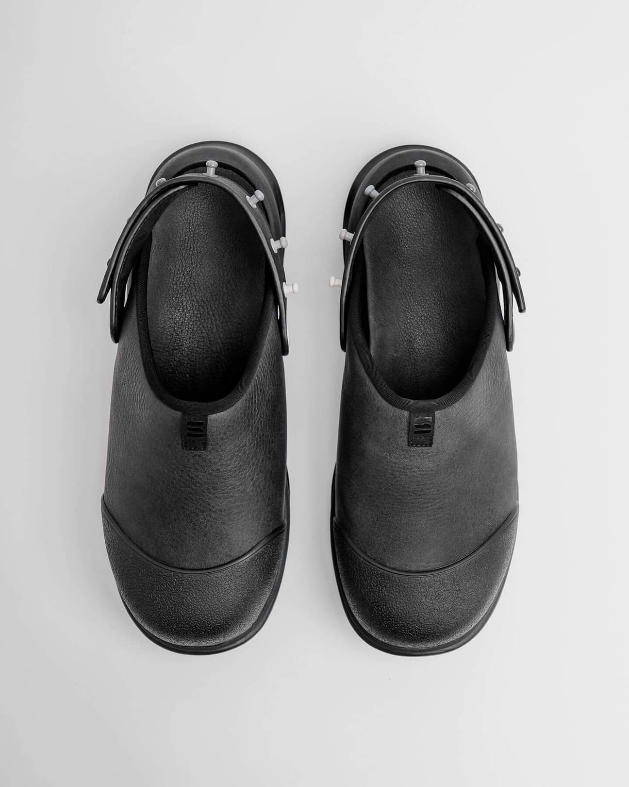 The Nancy Tellicherry | Leather, Non-Slip & Water Resistant | Snibbs