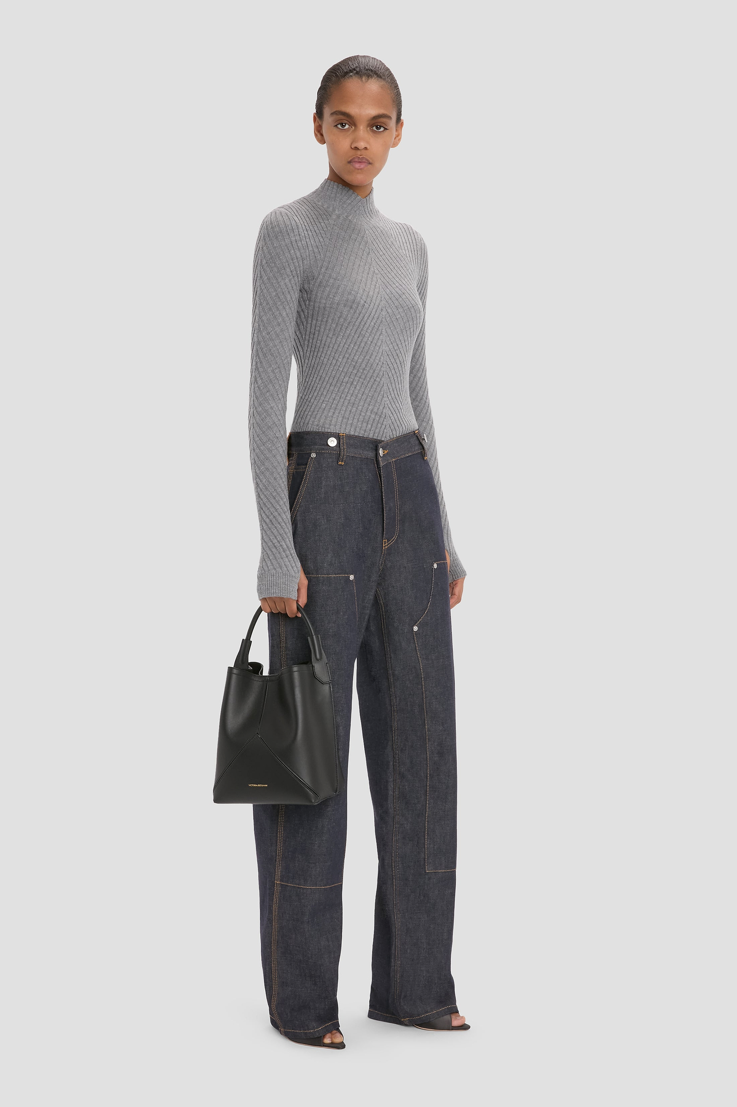 Victoria Bucket Black Soft Calf Leather