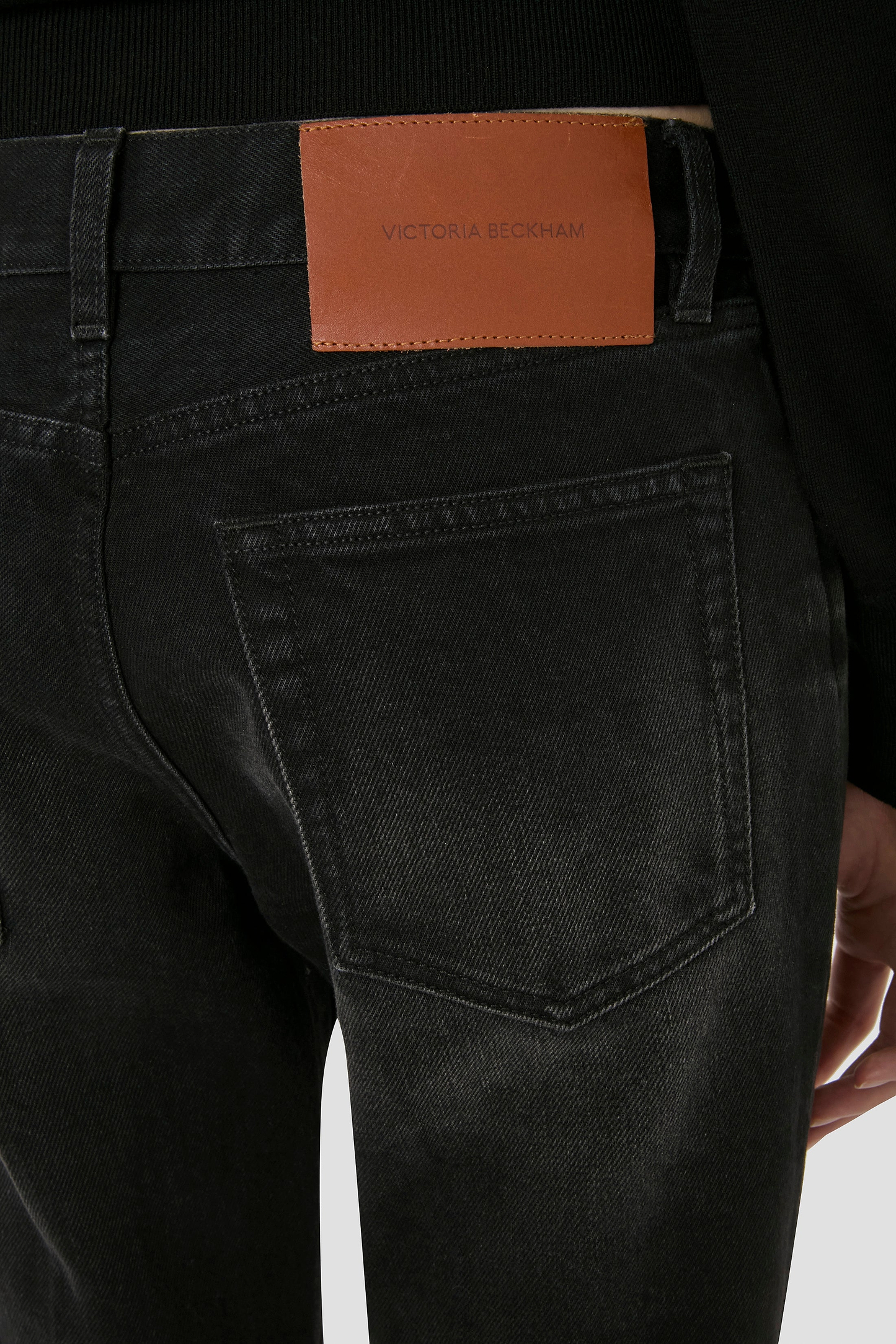 Low Waist Jean In Washed Black