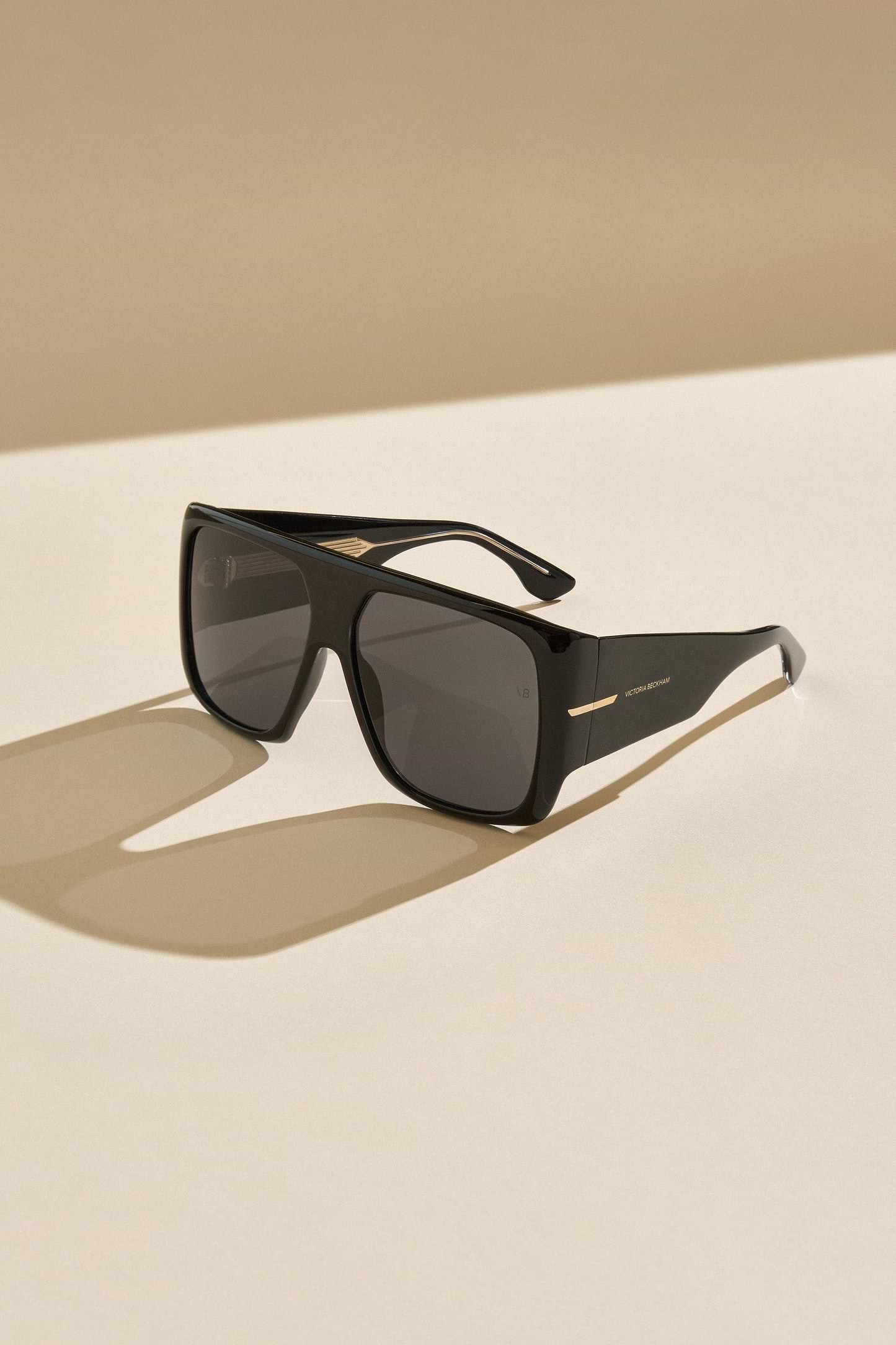 Oversized Flat Top Frame In Black
