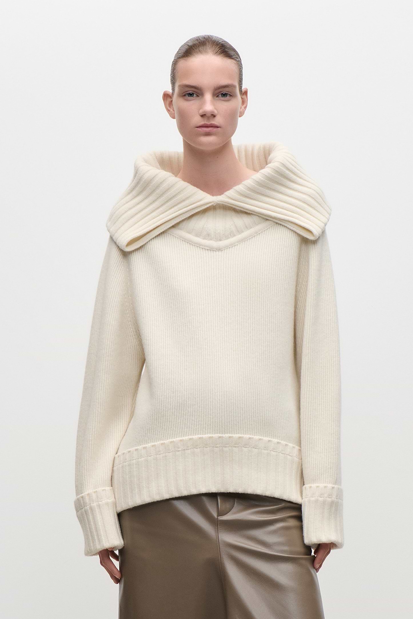 Wide Collar Jumper In Ivory