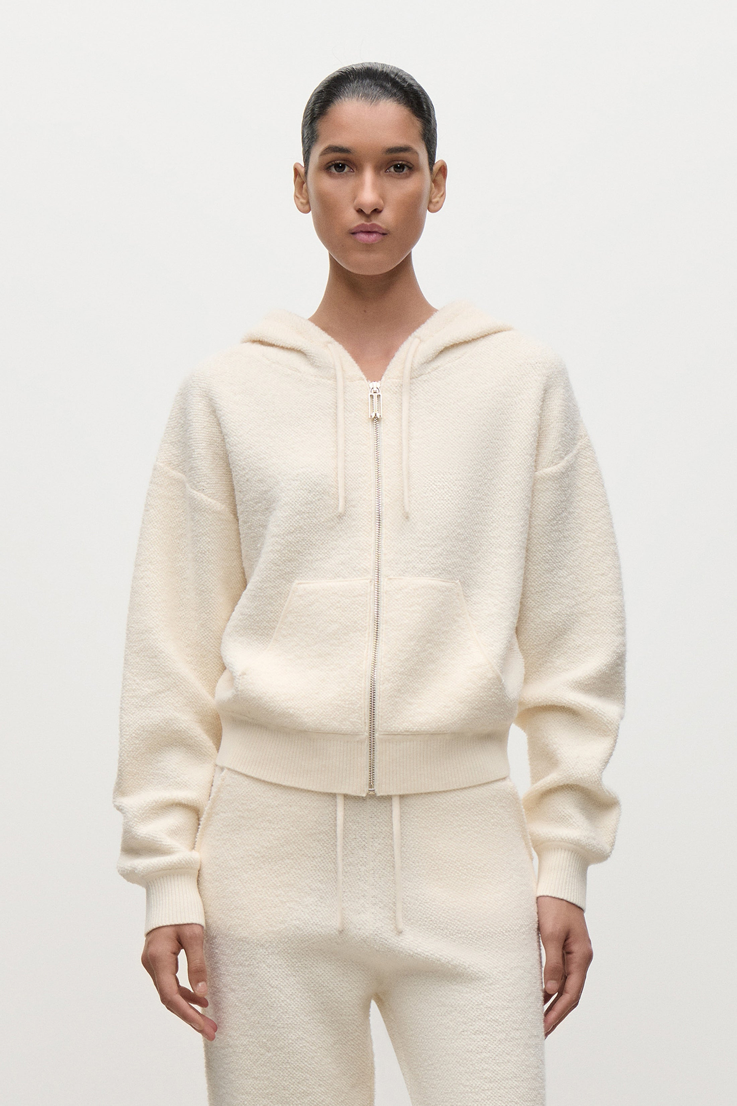 Isla Zipped Hoodie In Ivory