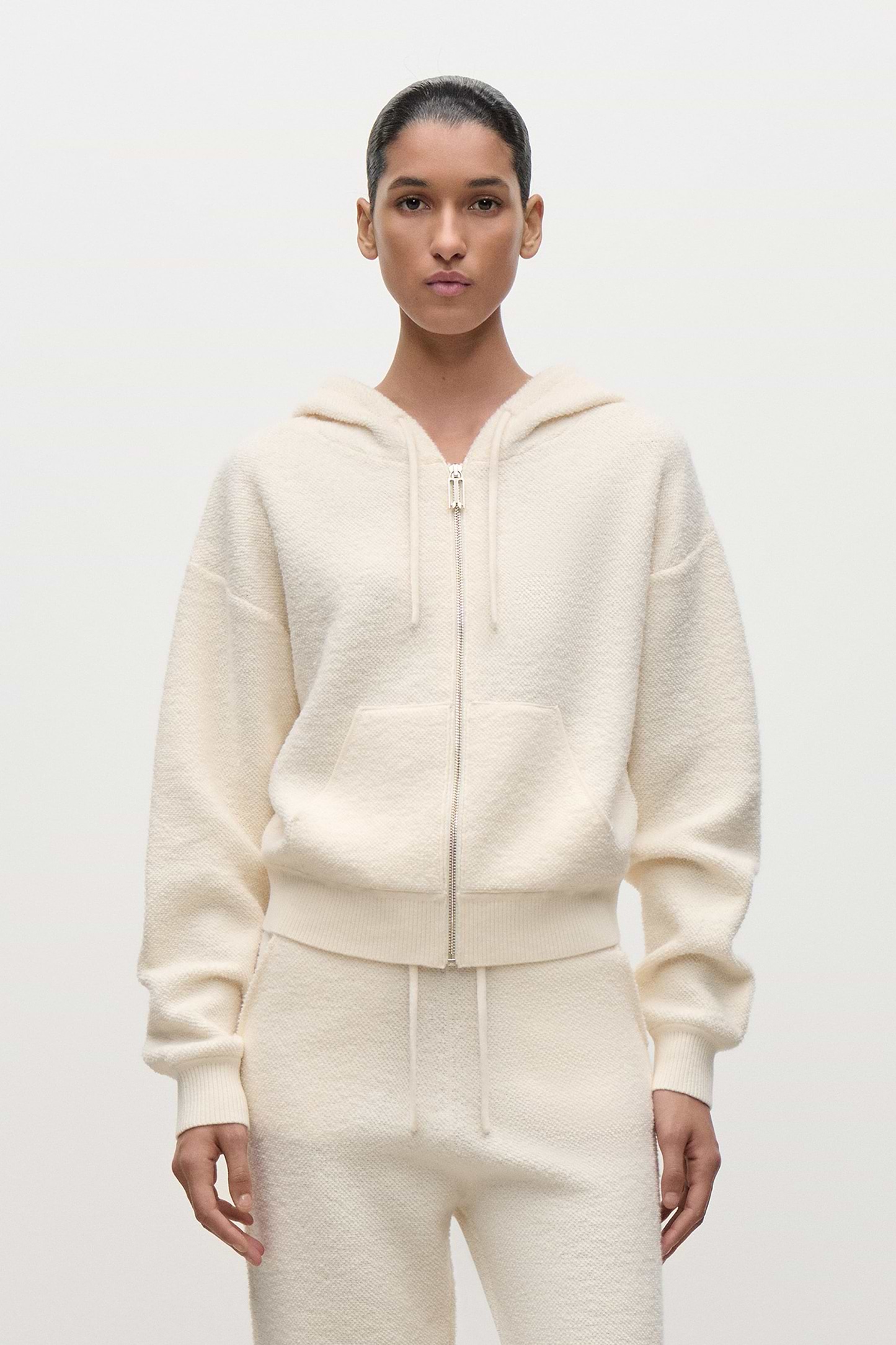 Isla Zipped Hoodie In Ivory