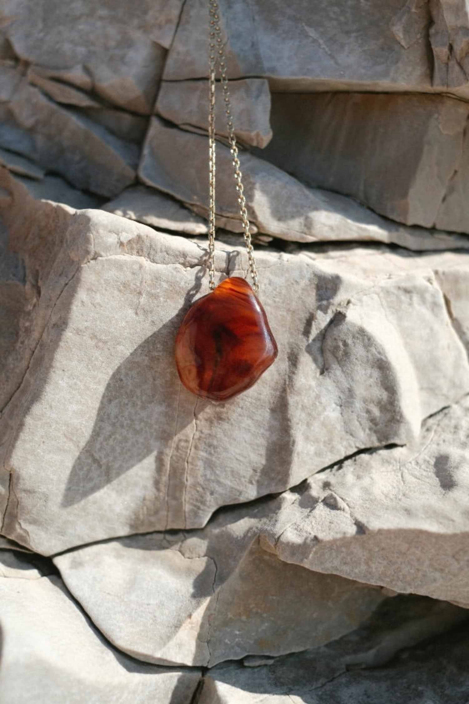 Ambra Pendant Necklace