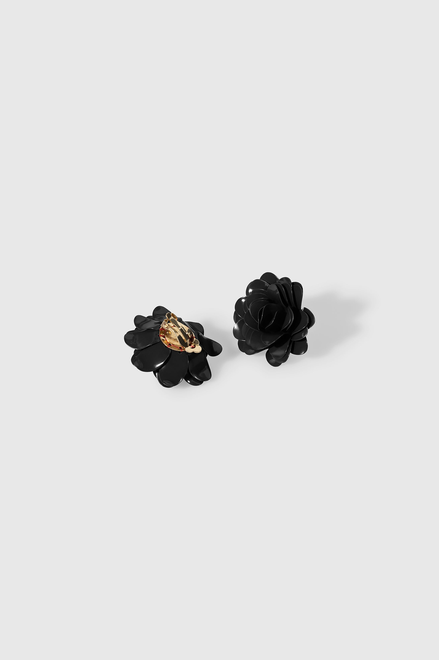 Bunched Petal Earrings Black