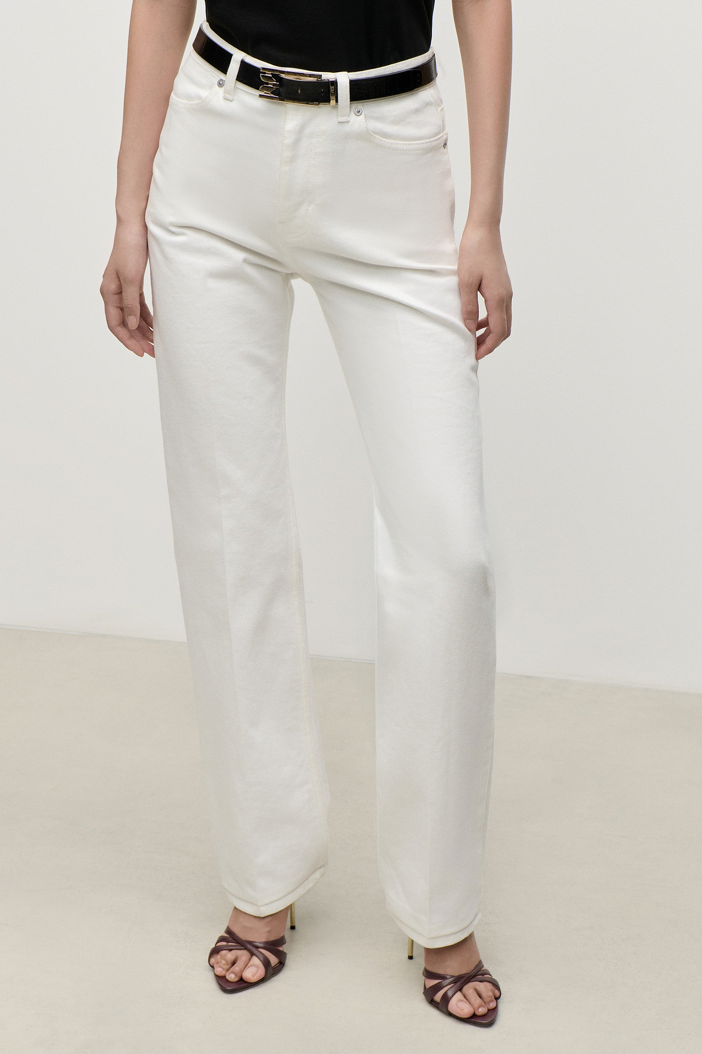 Berenice Stretch Jean In White
