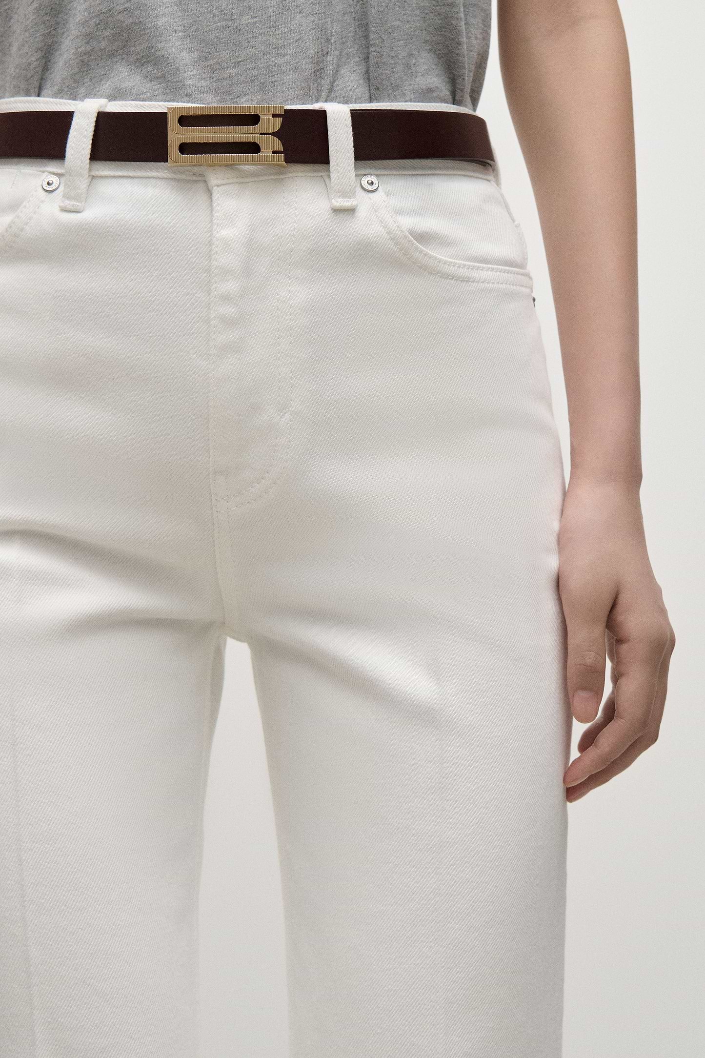 Berenice Cropped Jean In White