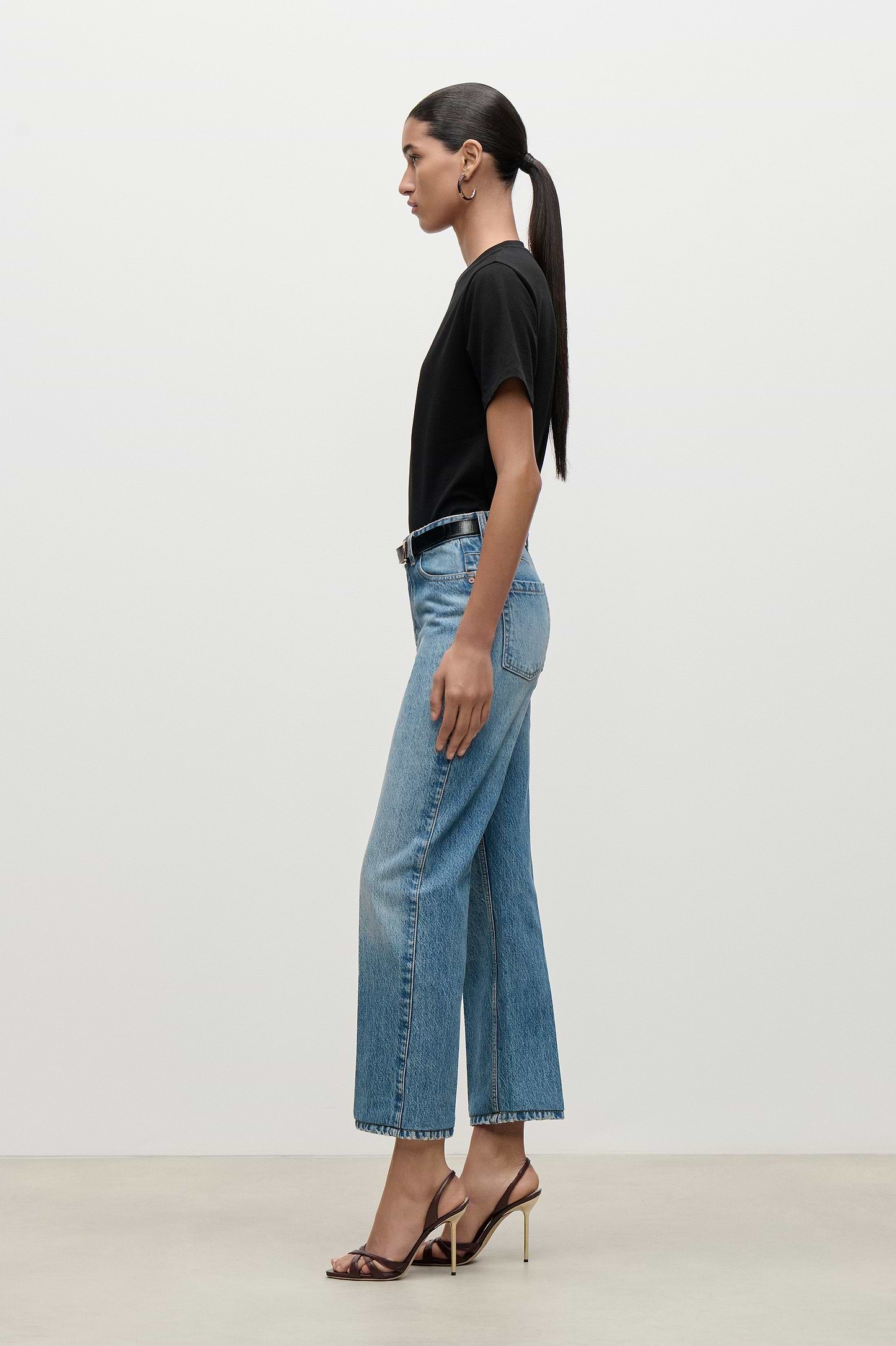 Berenice Cropped Jean In Worn Blue Wash