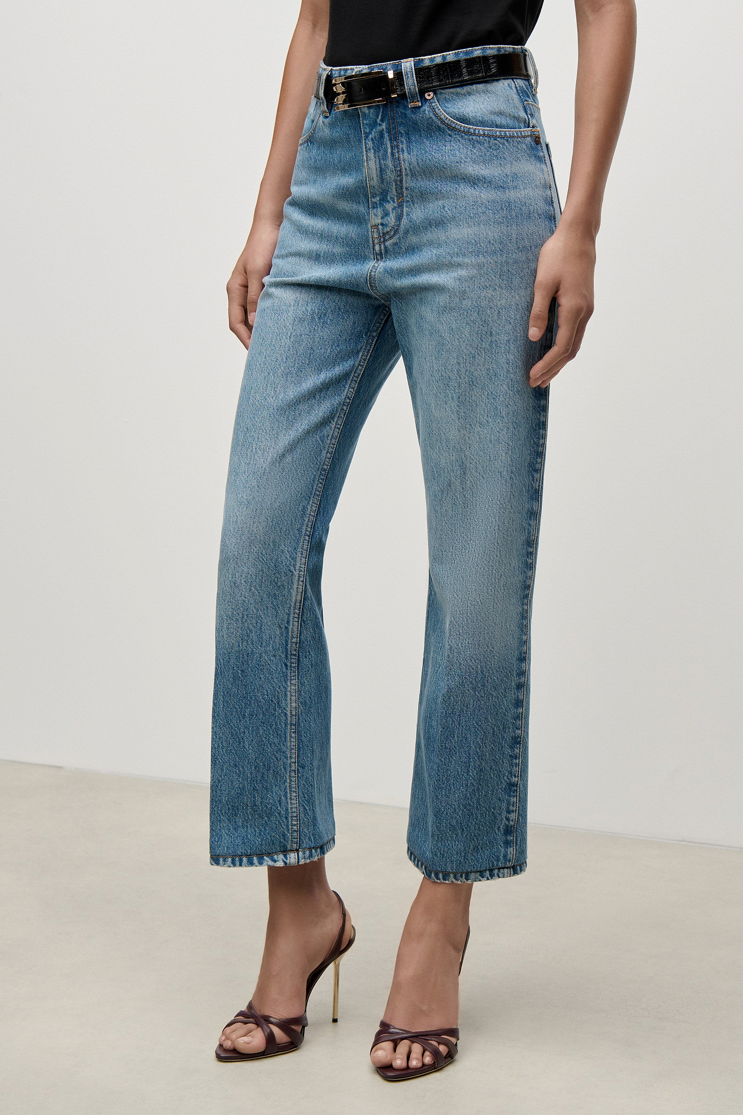 Berenice Cropped Jean In Worn Blue Wash