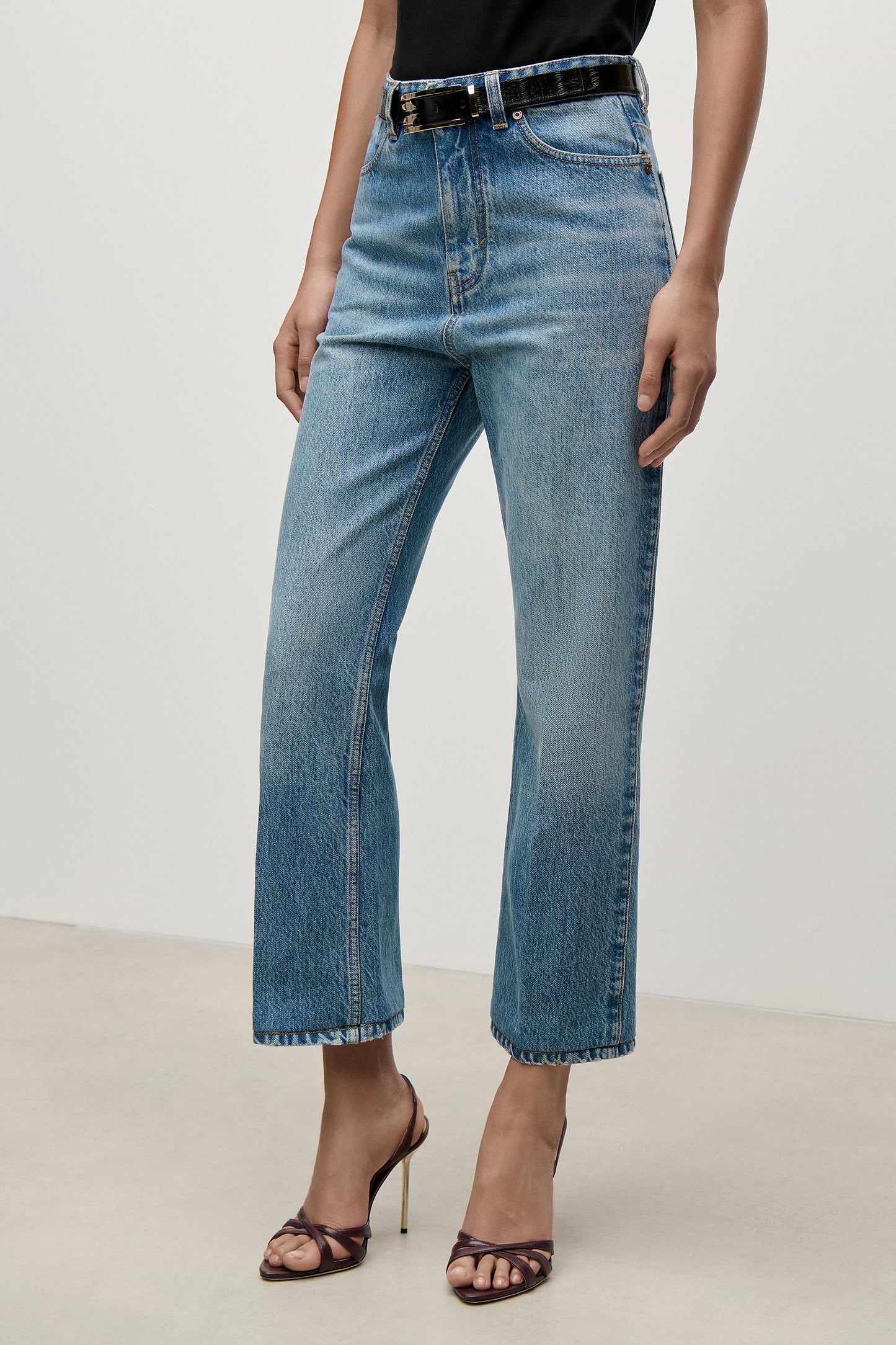 Berenice Cropped Jean In Worn Blue Wash