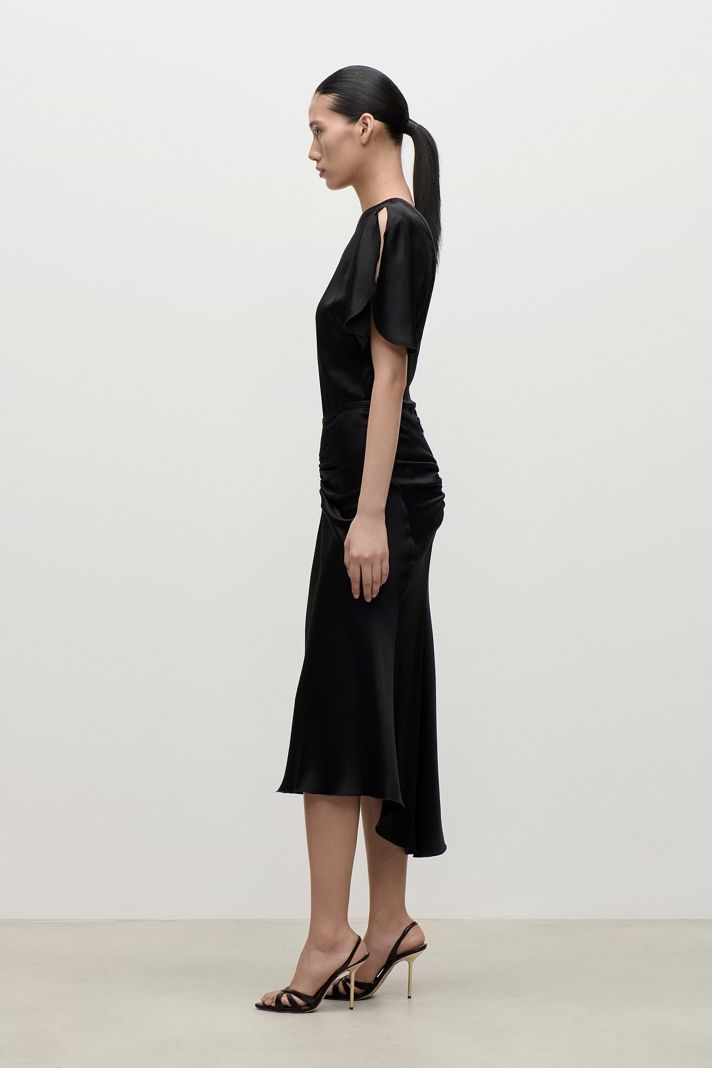 Bela Midi Skirt In Black