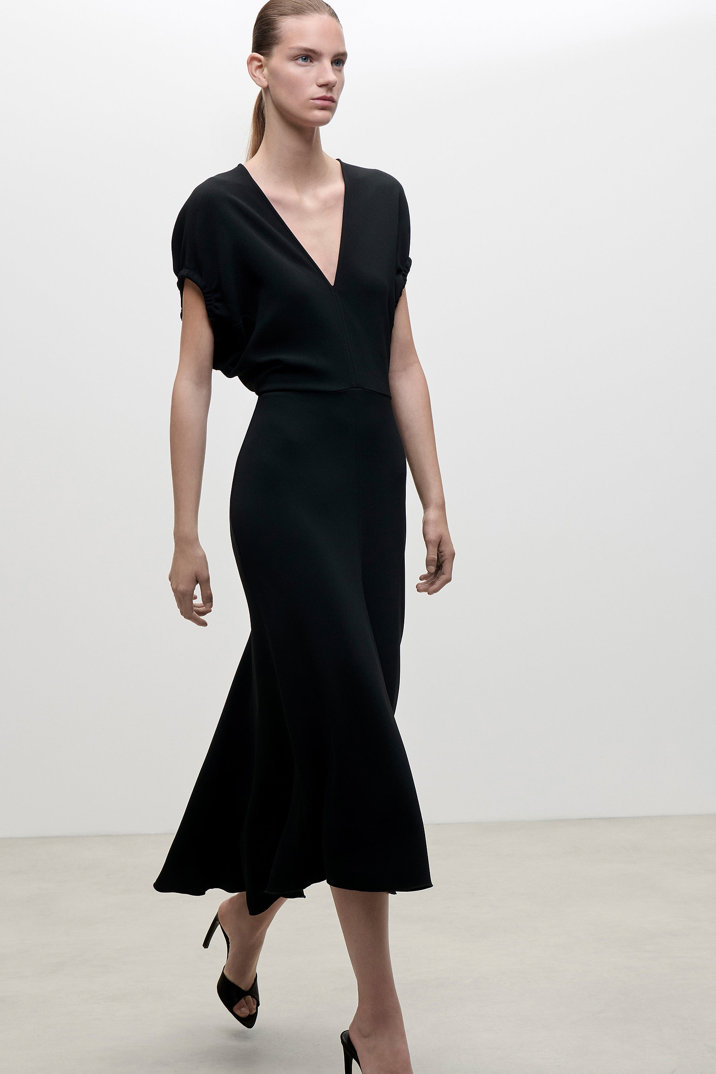 Edith Midi Dress In Black