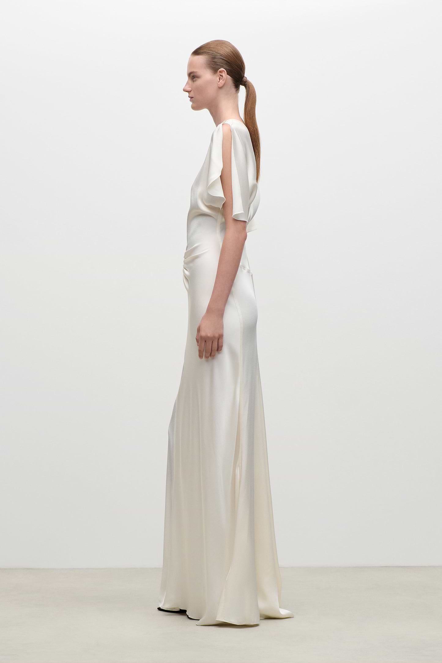 Isabella Gown In Ivory