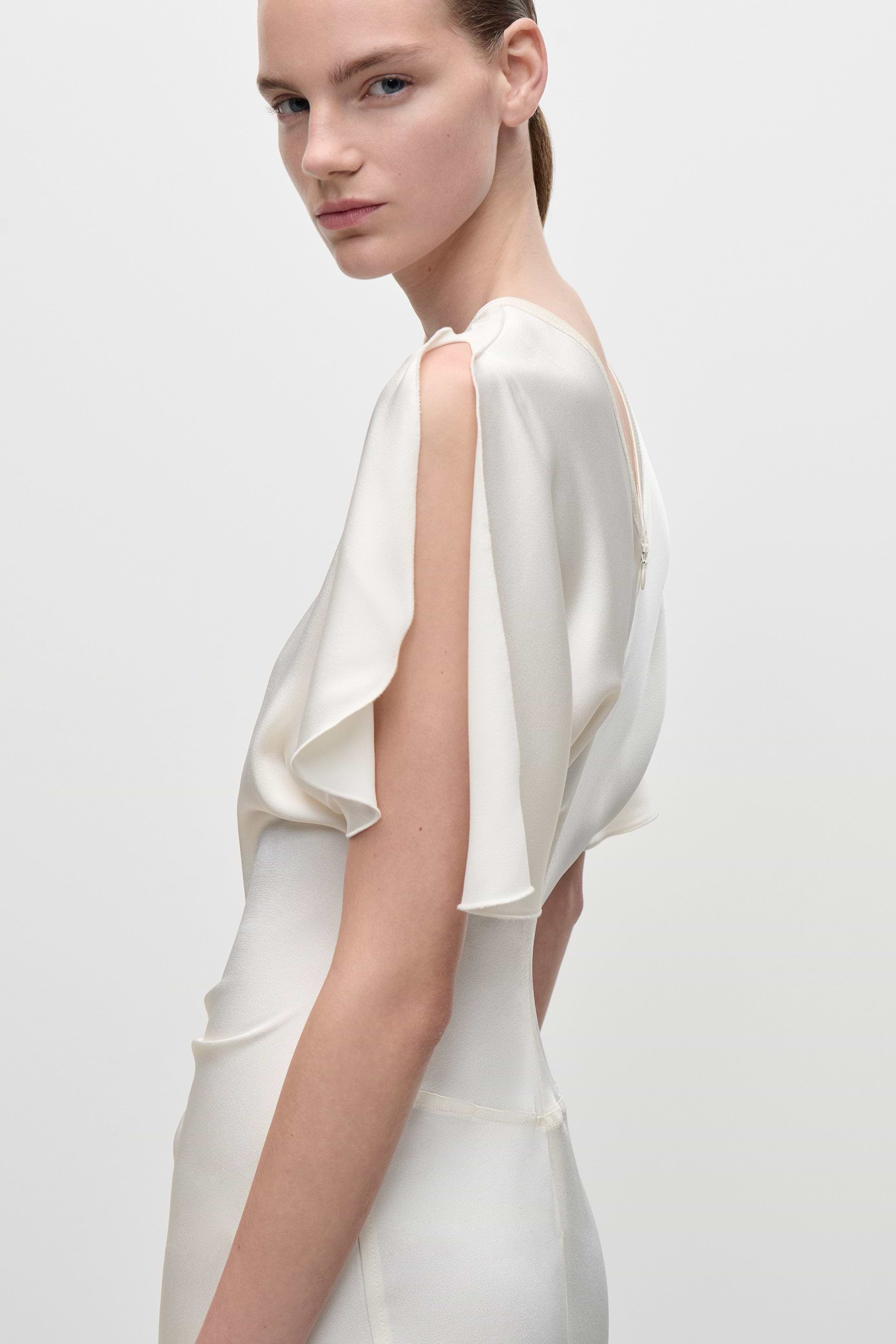 Isabella Gown In Ivory