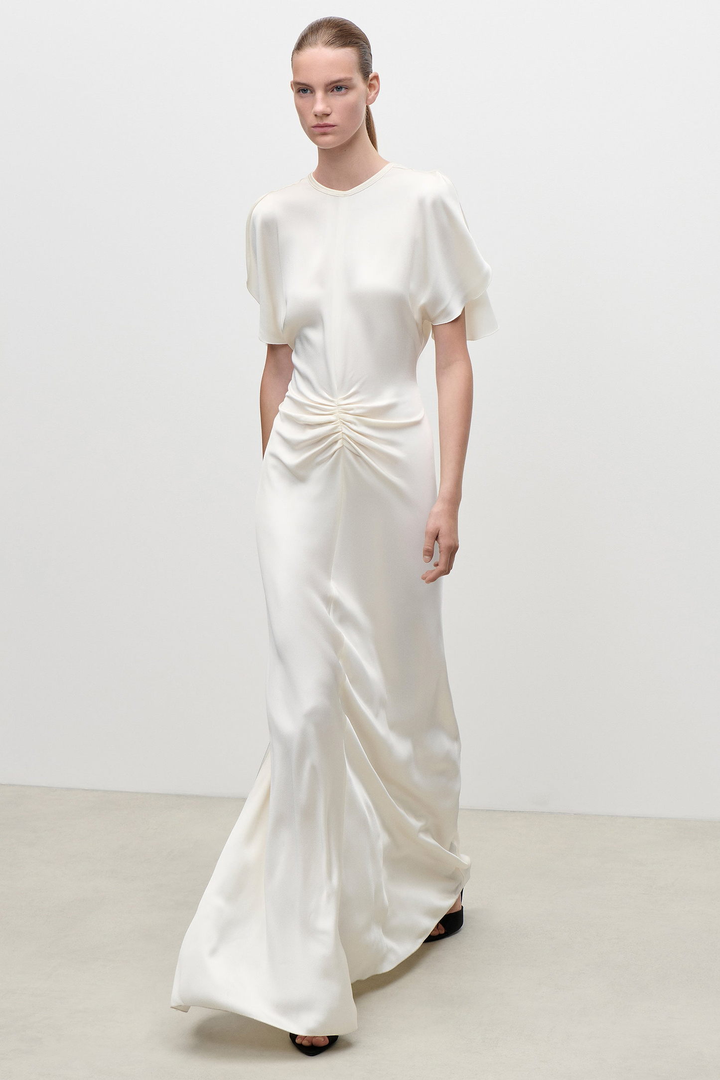 Isabella Gown In Ivory