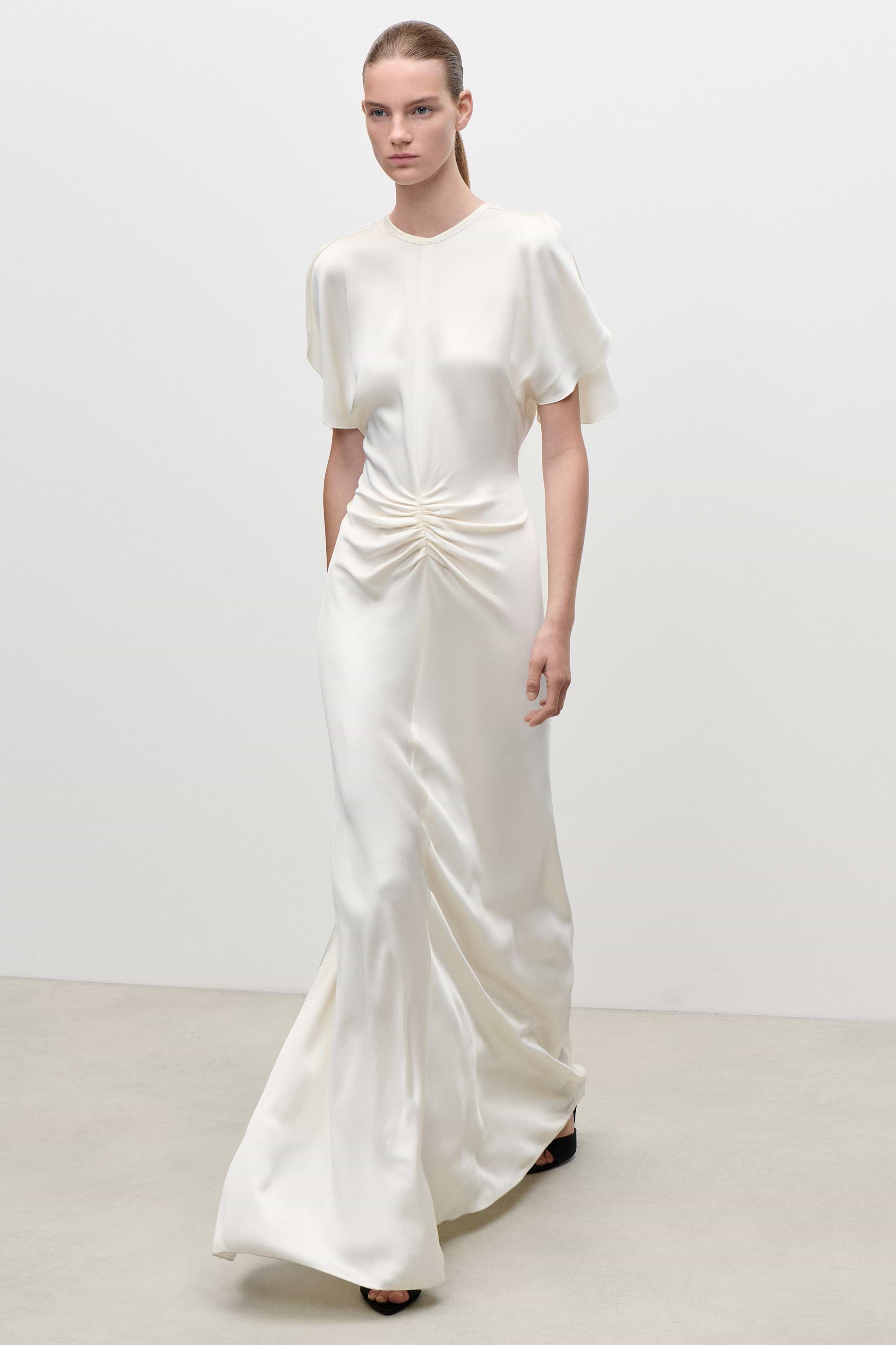 Isabella Gown In Ivory