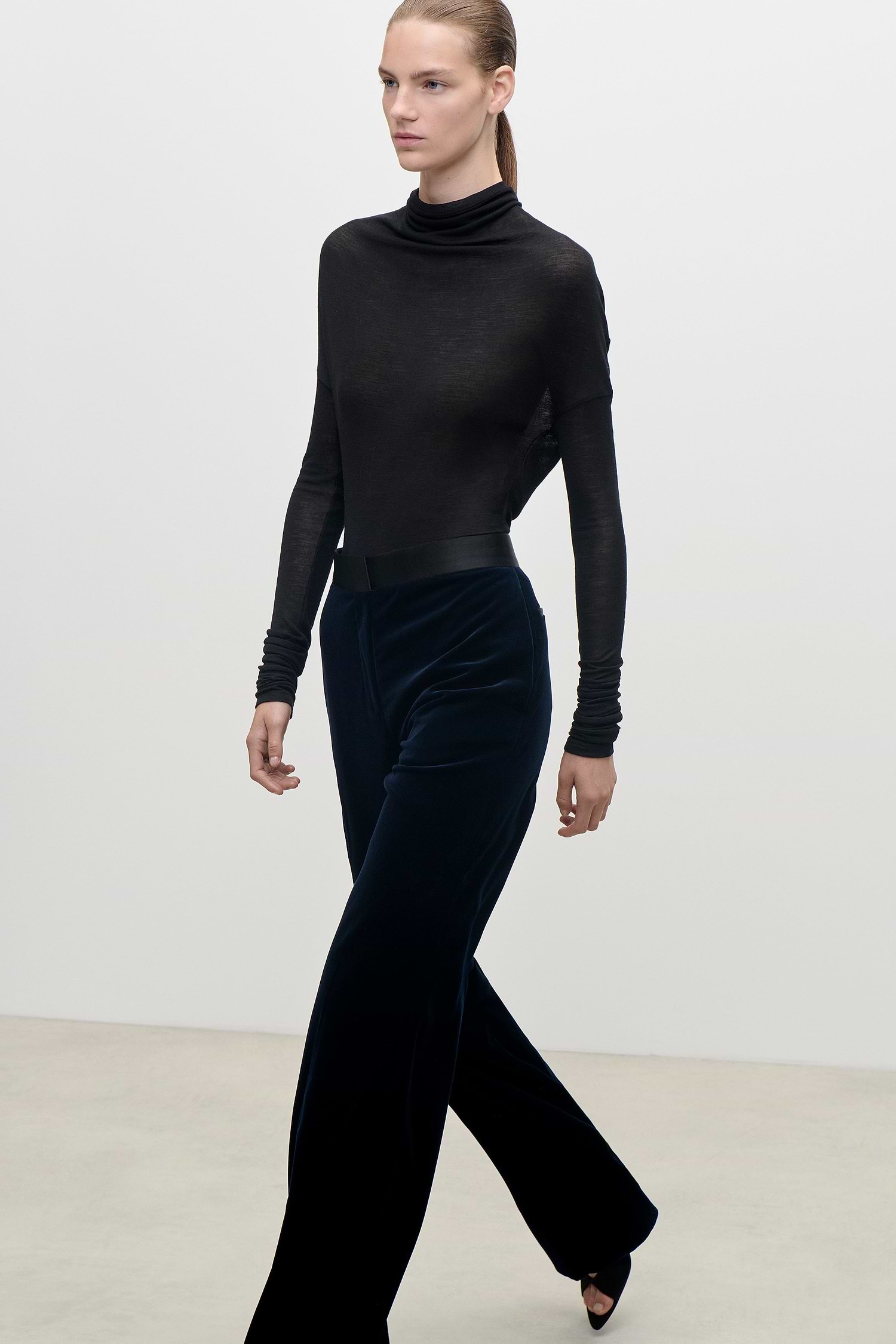 Alina Trouser In Dark Navy