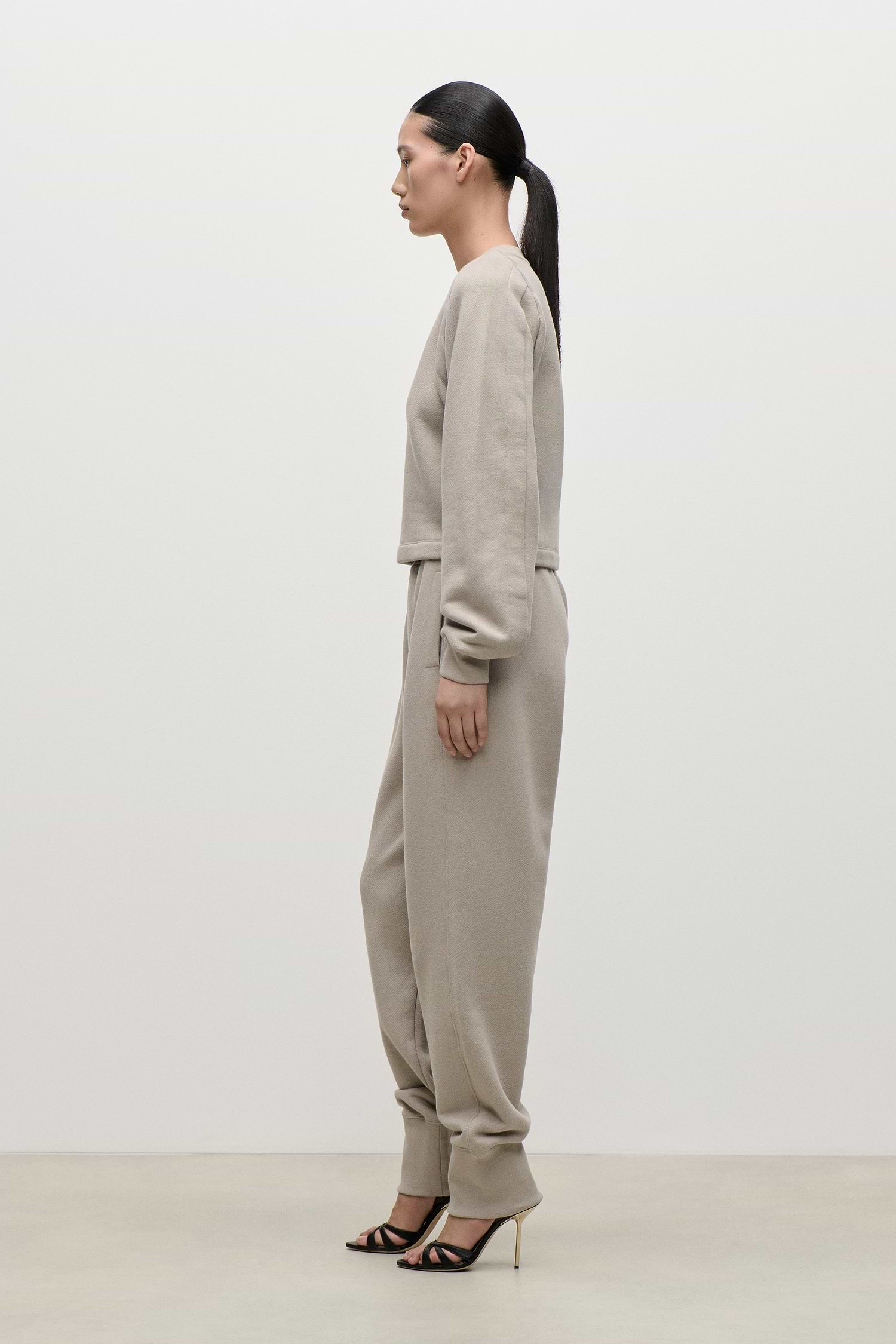 Cut Out Detail Sweatshirt In Light Grey