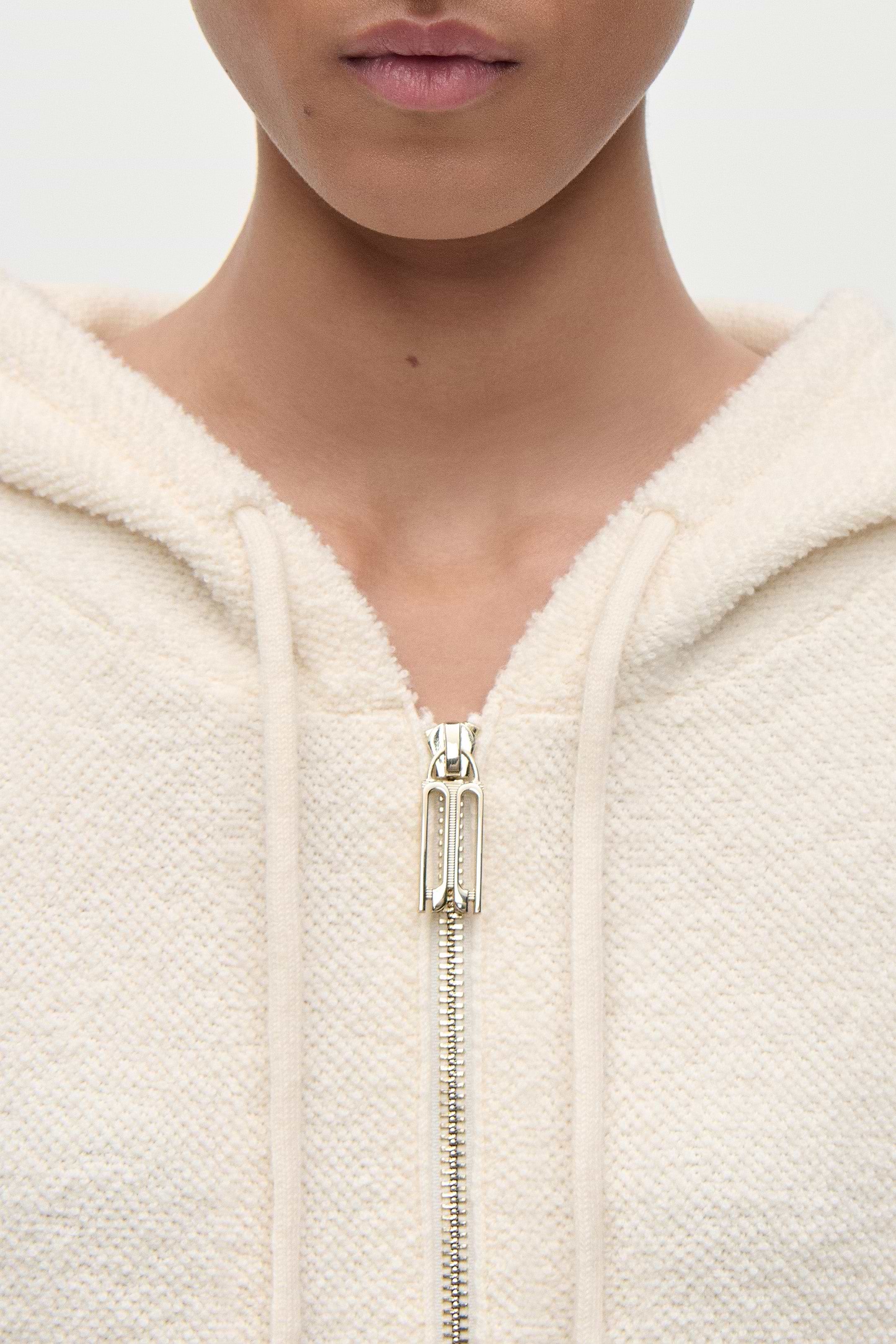 Isla Zipped Hoodie In Ivory