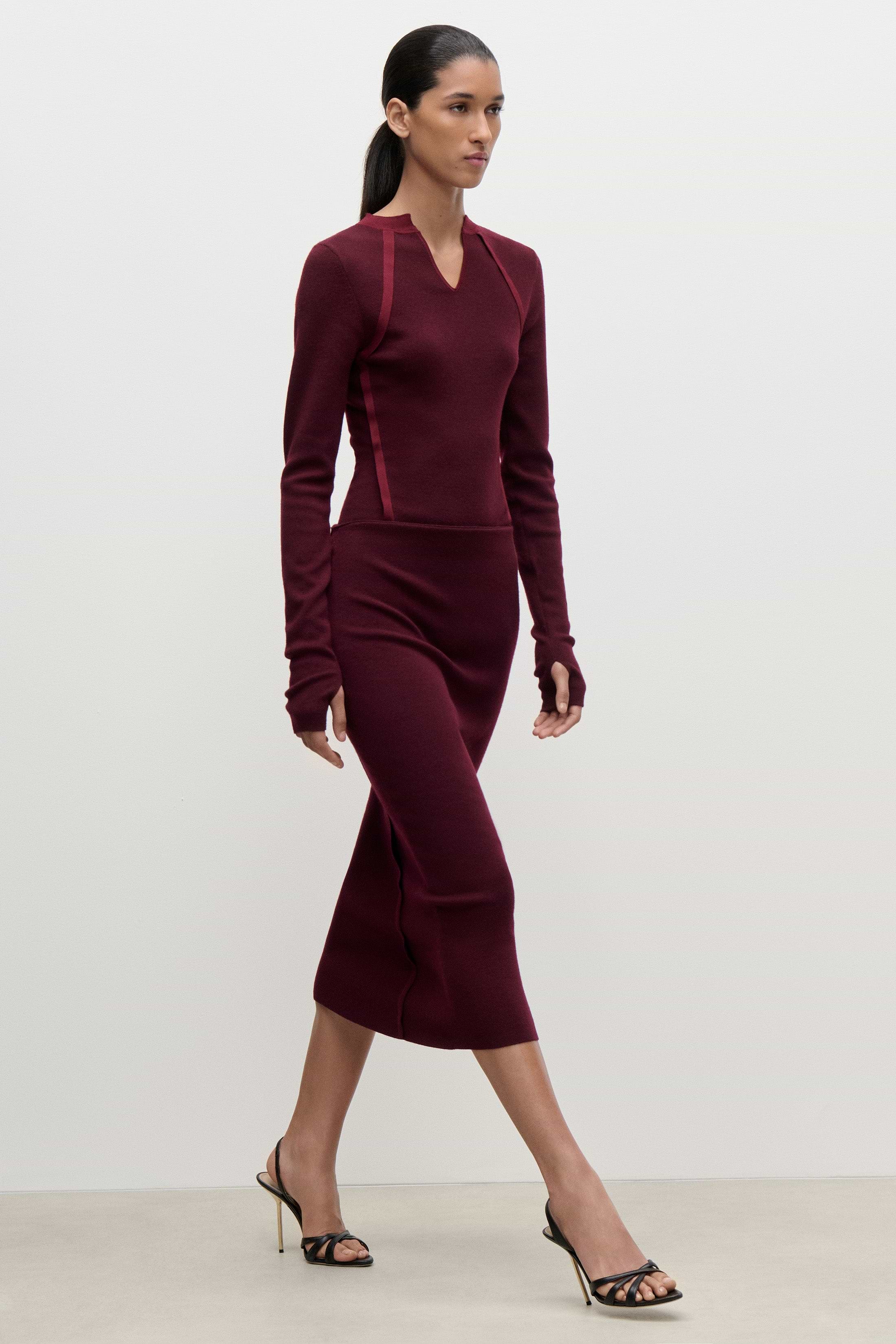 V-Neck Top In Burgundy