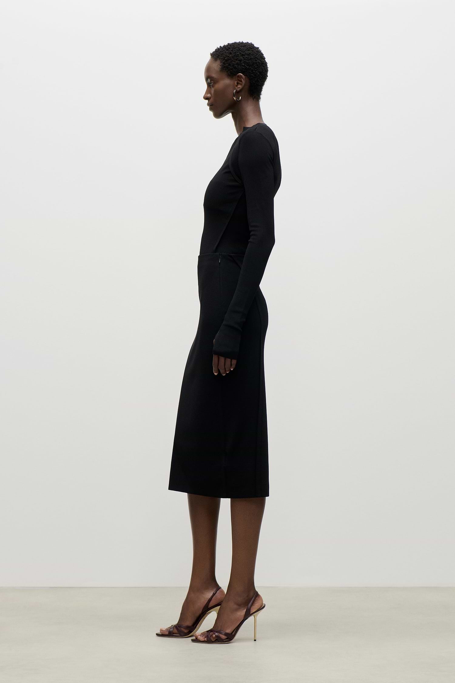 Fitted Midi Skirt In Black
