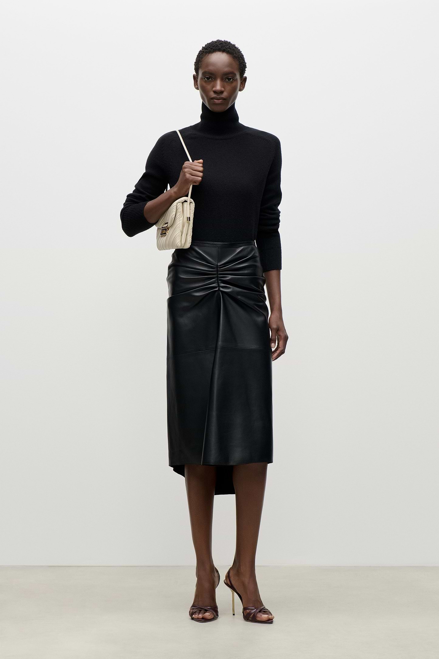 Leather Bela Skirt In Black