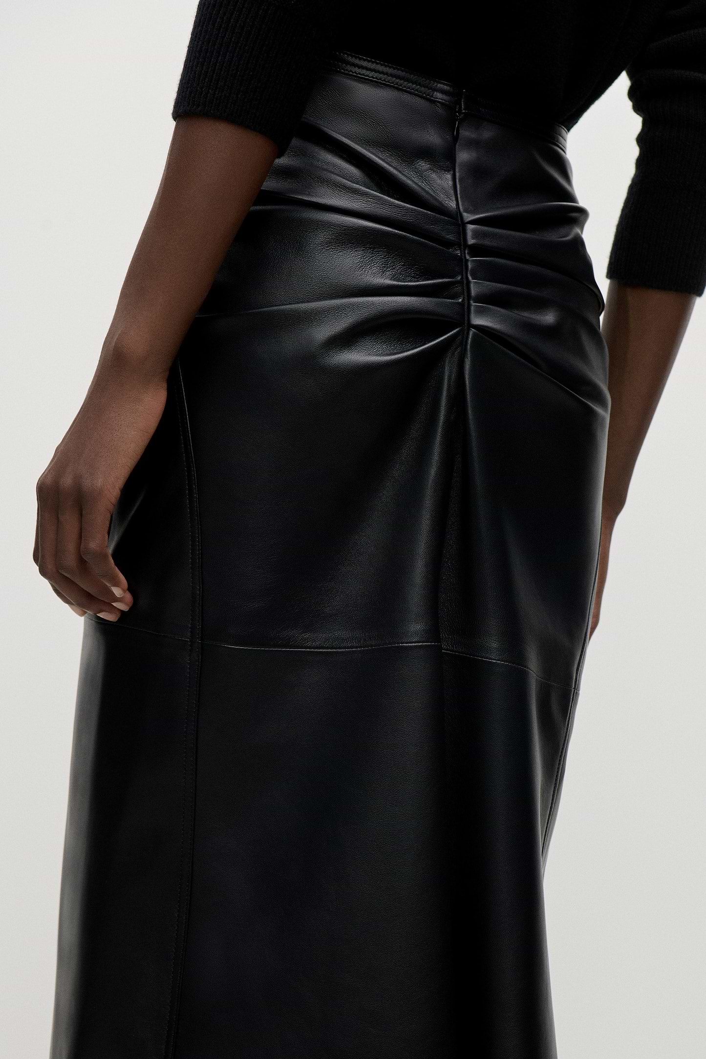 Leather Bela Skirt In Black