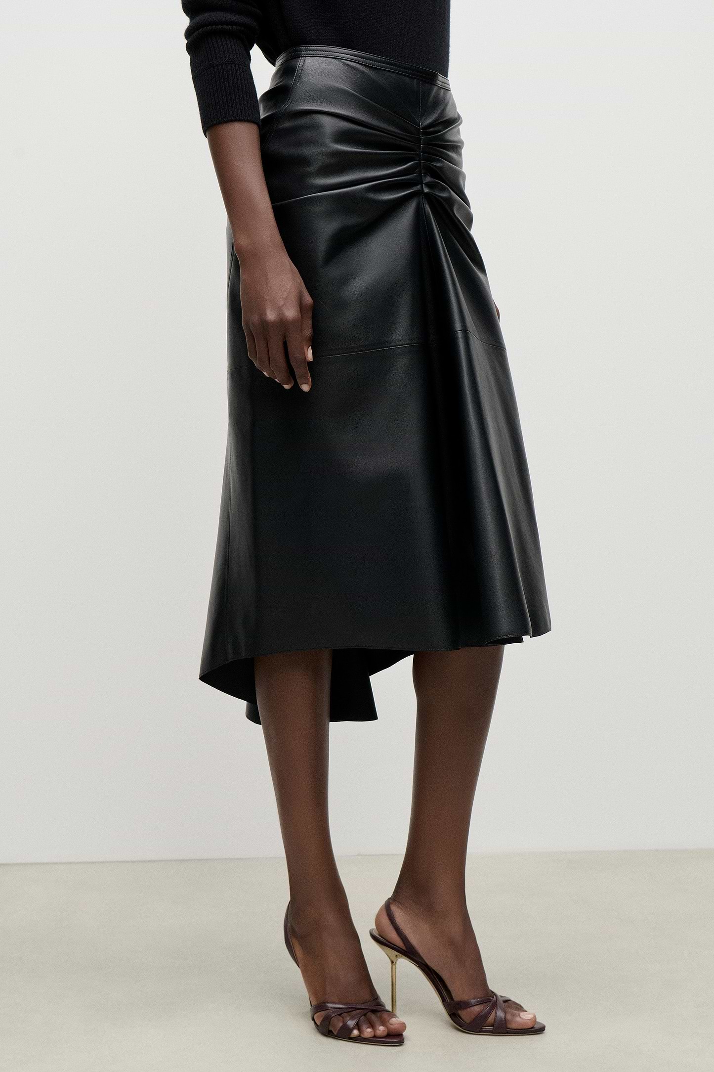 Leather Bela Skirt In Black