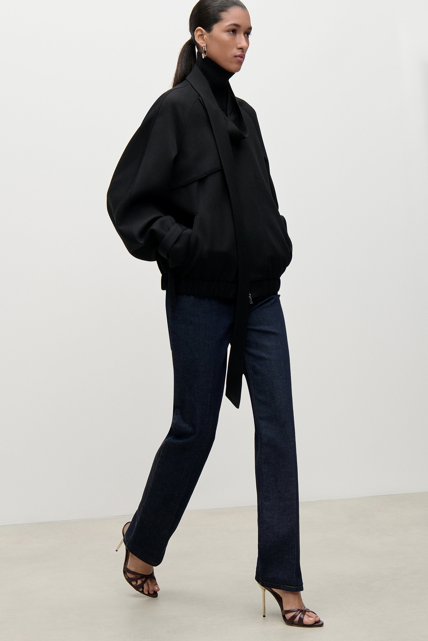 Ayla Bomber Jacket In Black