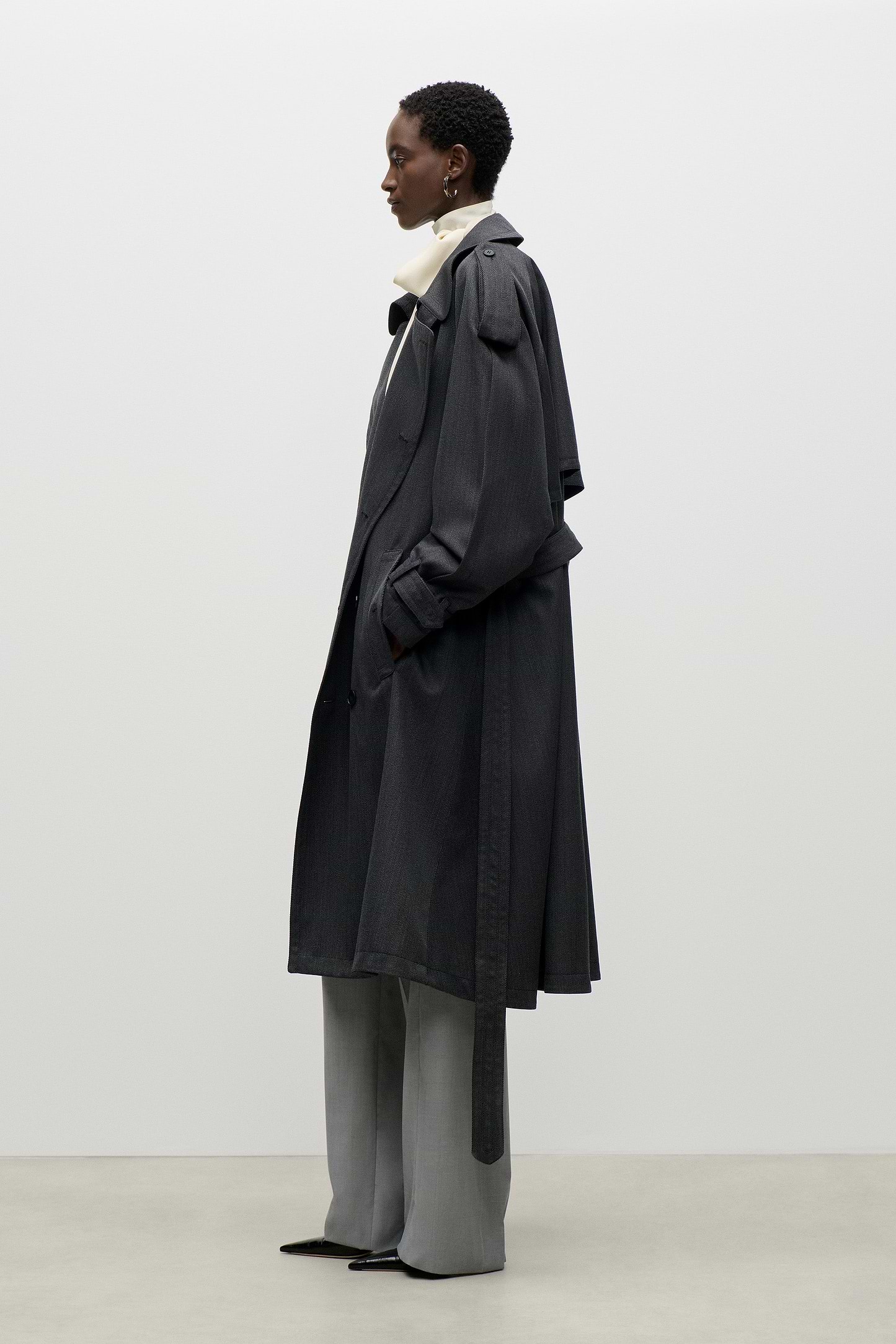Esmee Trench Coat In Dark Grey
