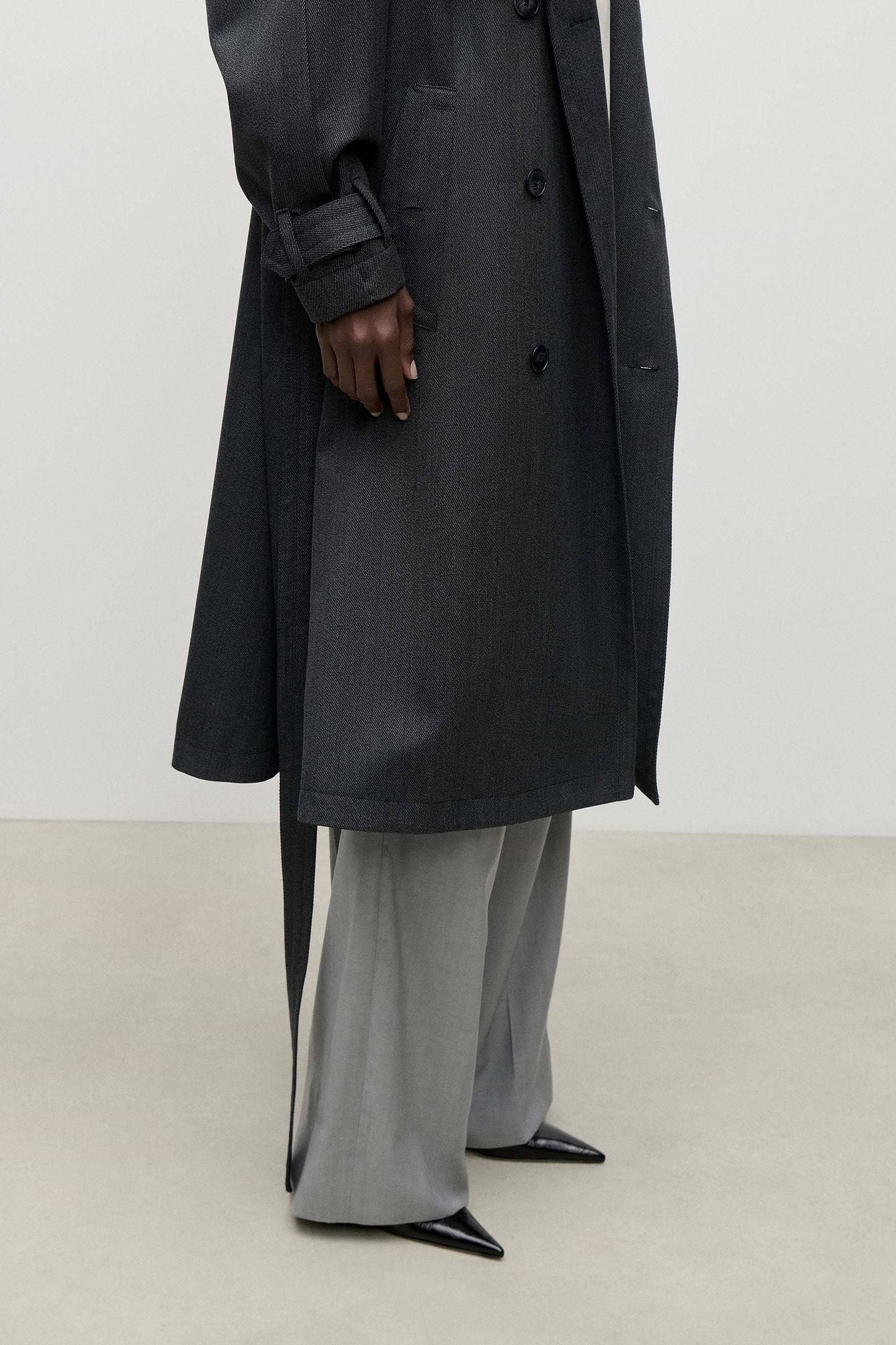Esmee Trench Coat In Dark Grey