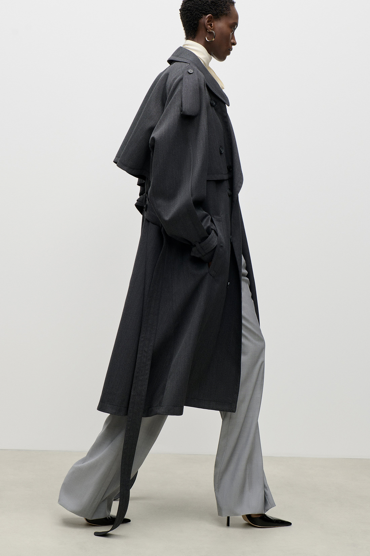 Esmee Trench Coat In Dark Grey