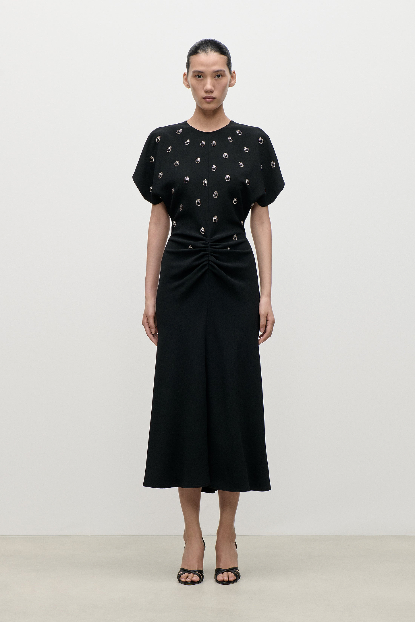 Bela Embroidered Midi Dress In Black