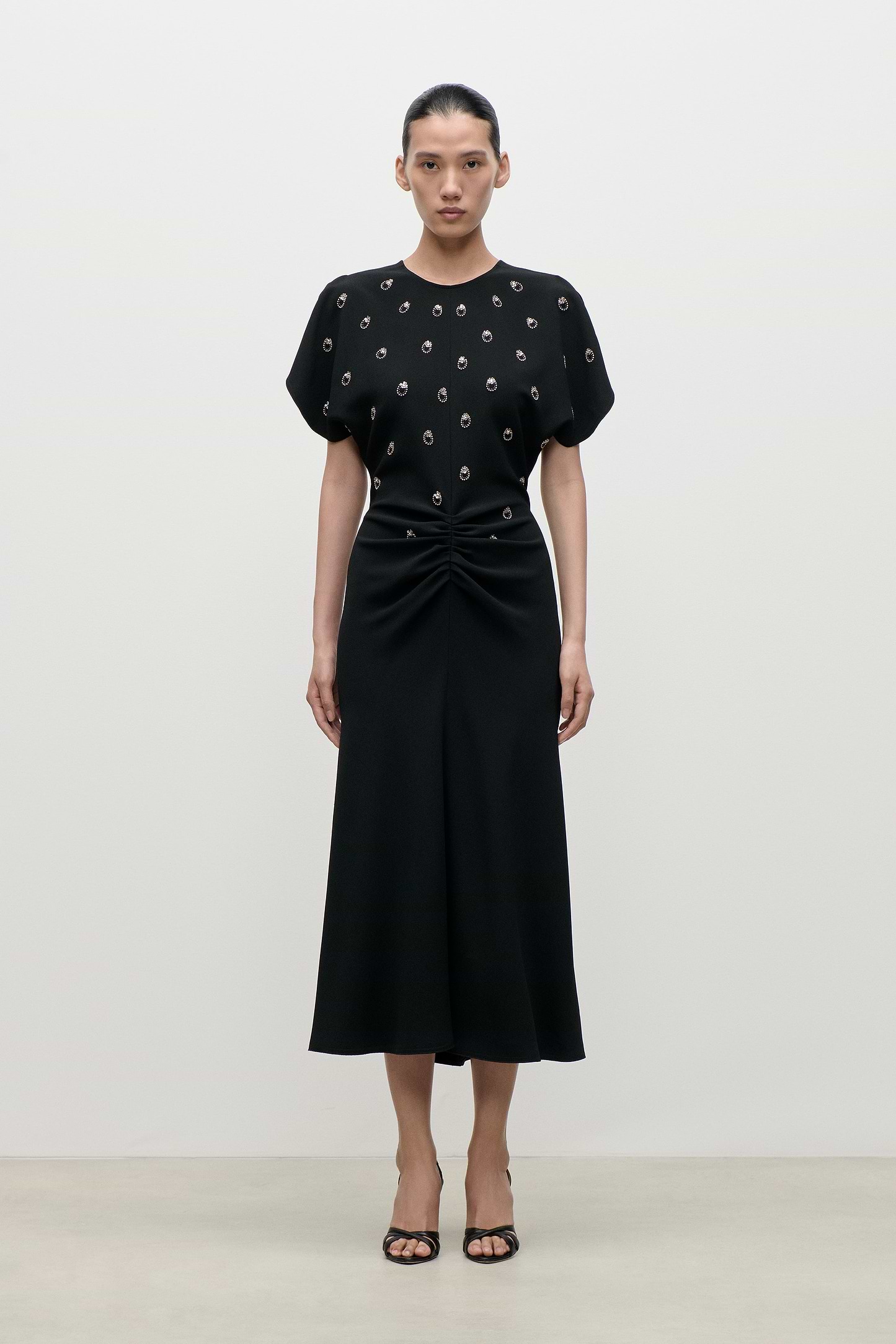 Bela Embroidered Midi Dress In Black