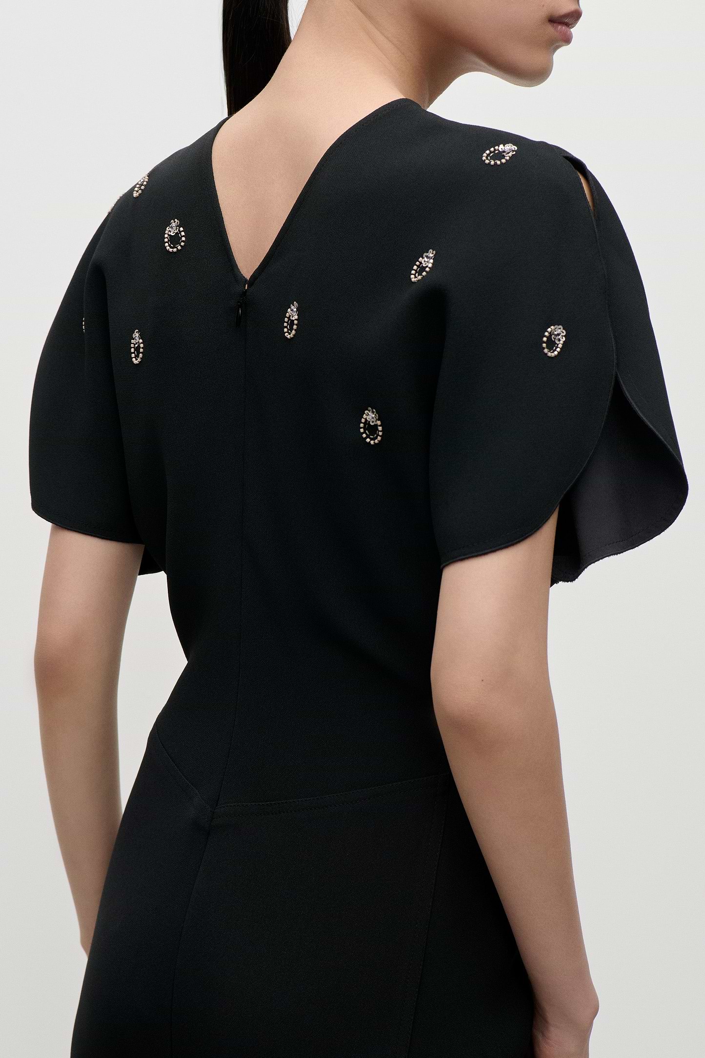 Bela Embroidered Midi Dress In Black