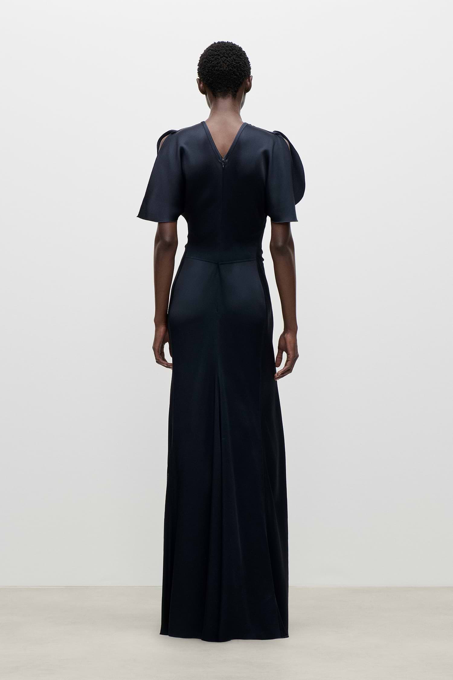 Isabella Gown In Dark Navy