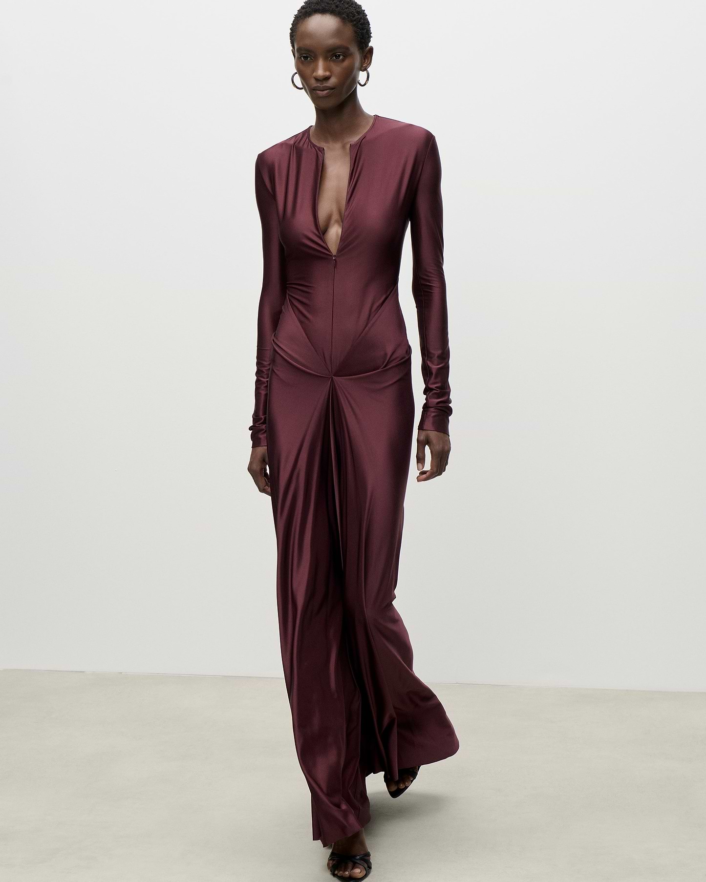 Aida Gown In Burgundy