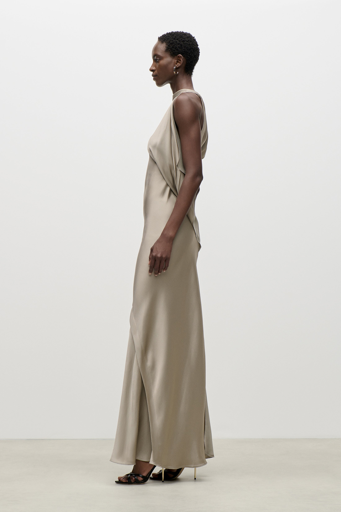 Kyra Gown In Light Grey