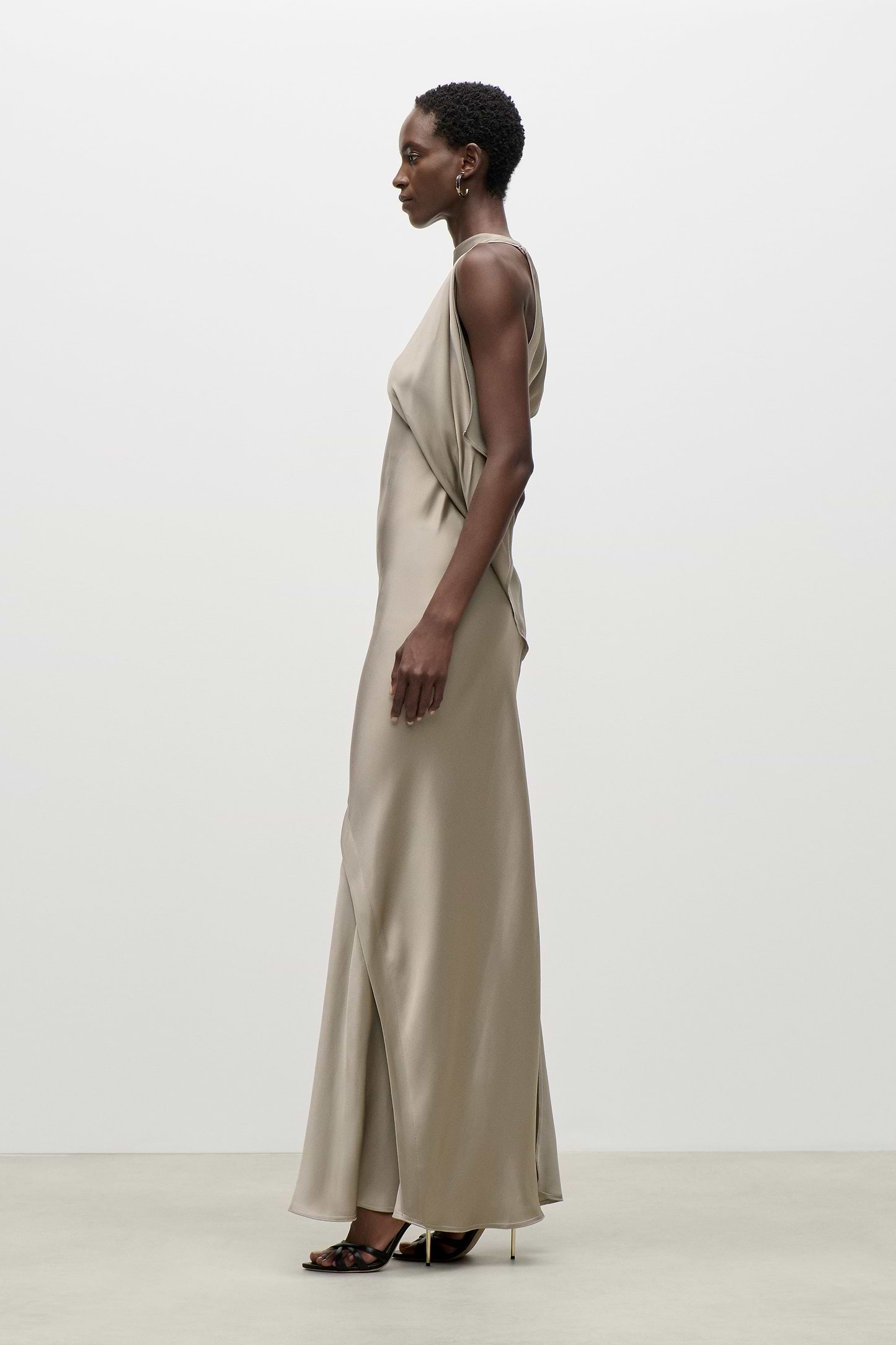 Kyra Gown In Light Grey