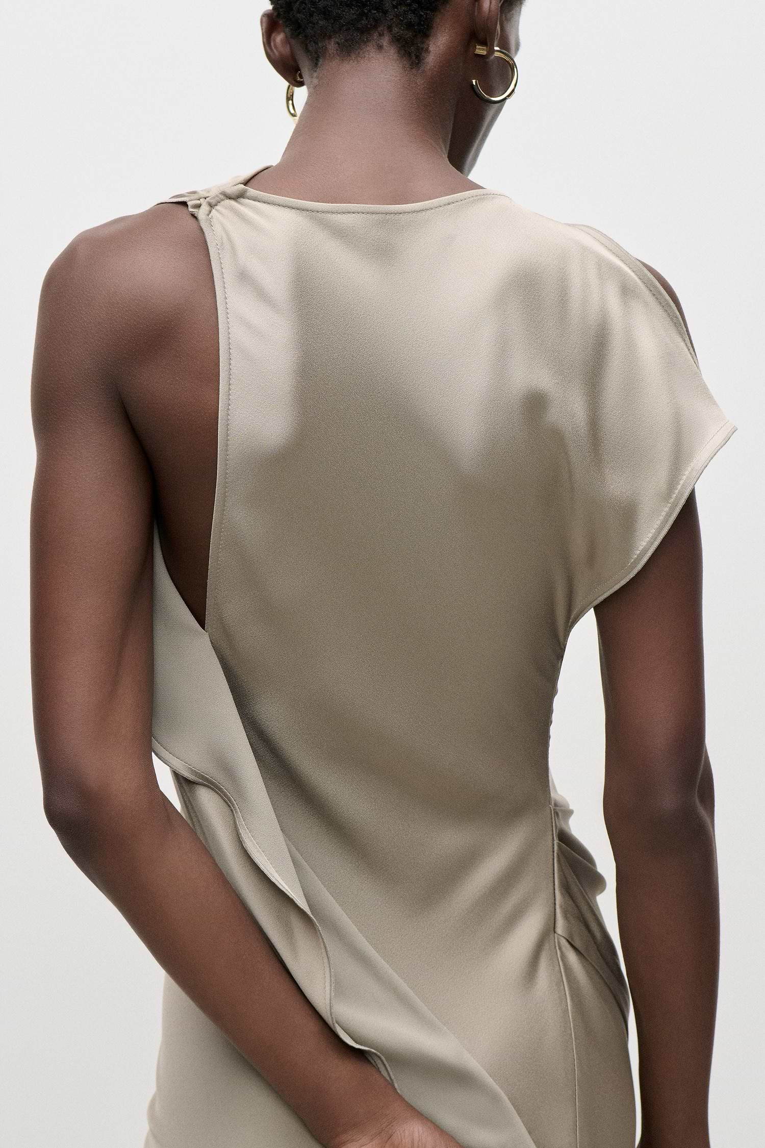 Kyra Gown In Light Grey