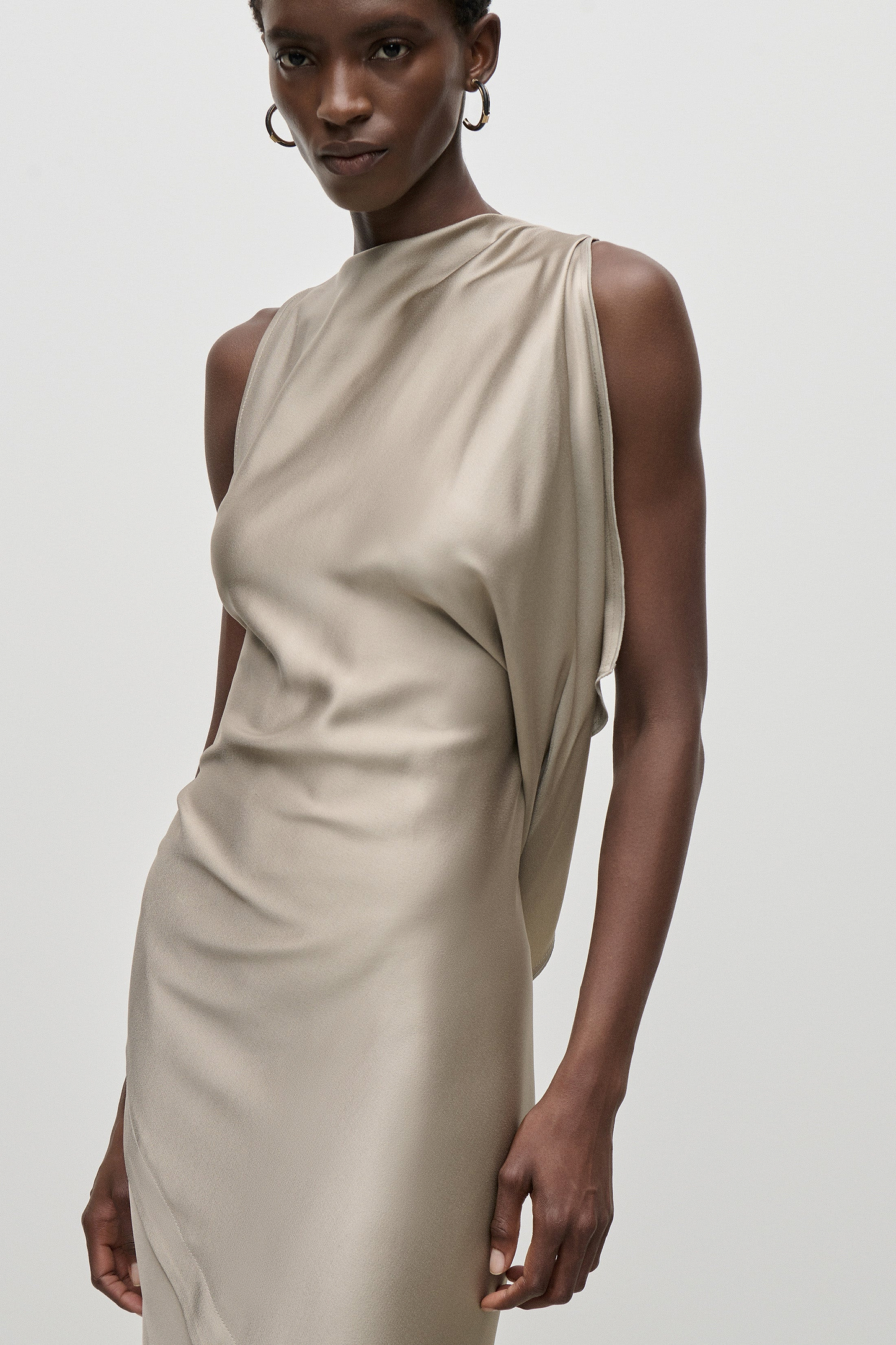 Kyra Gown In Light Grey