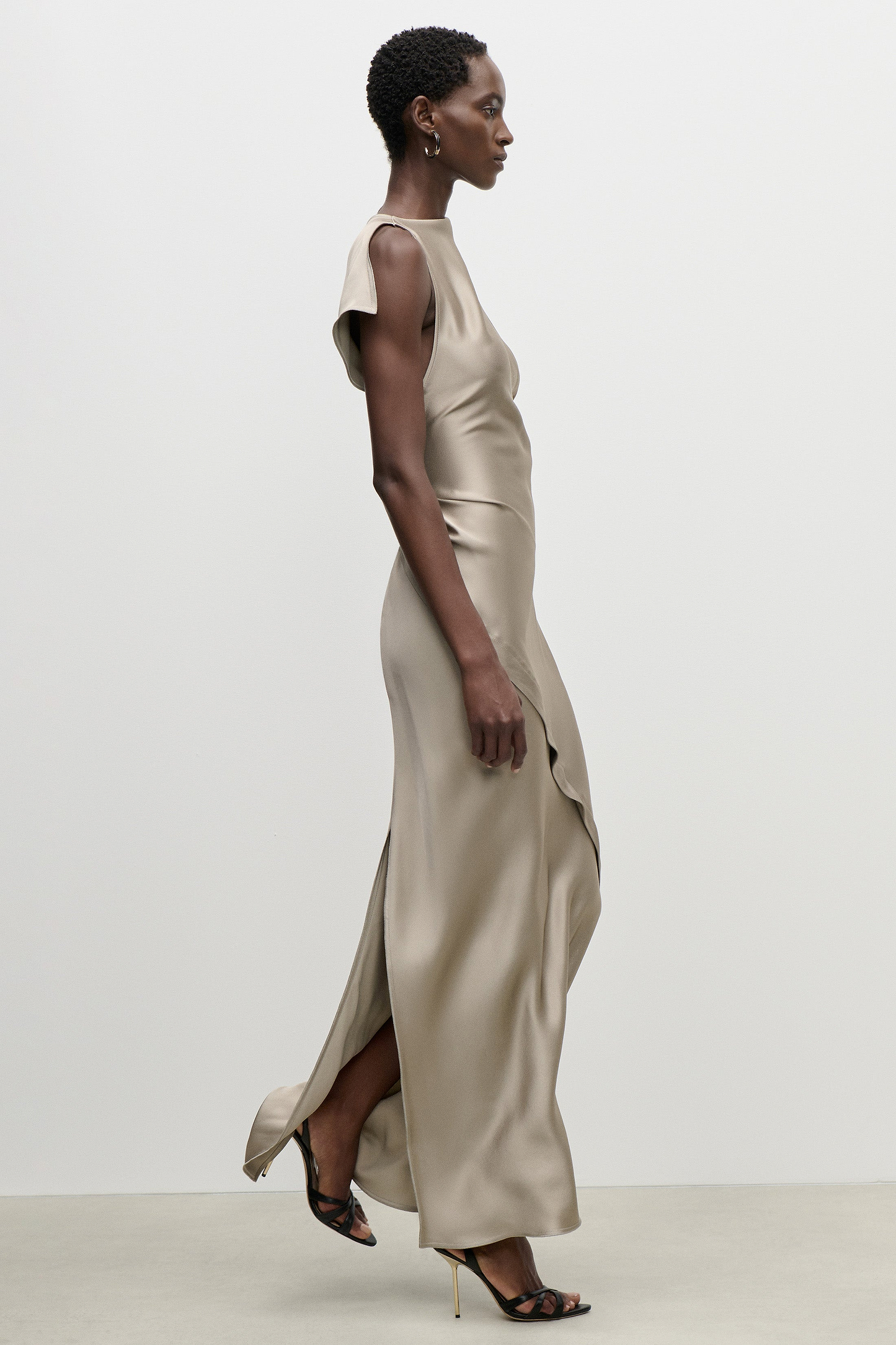 Kyra Gown In Light Grey