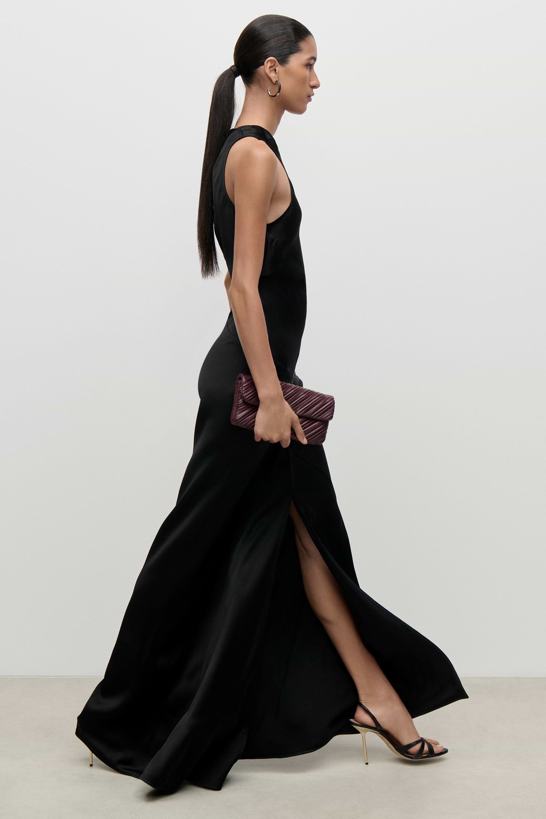 Sleeveless Twist Gown In Black