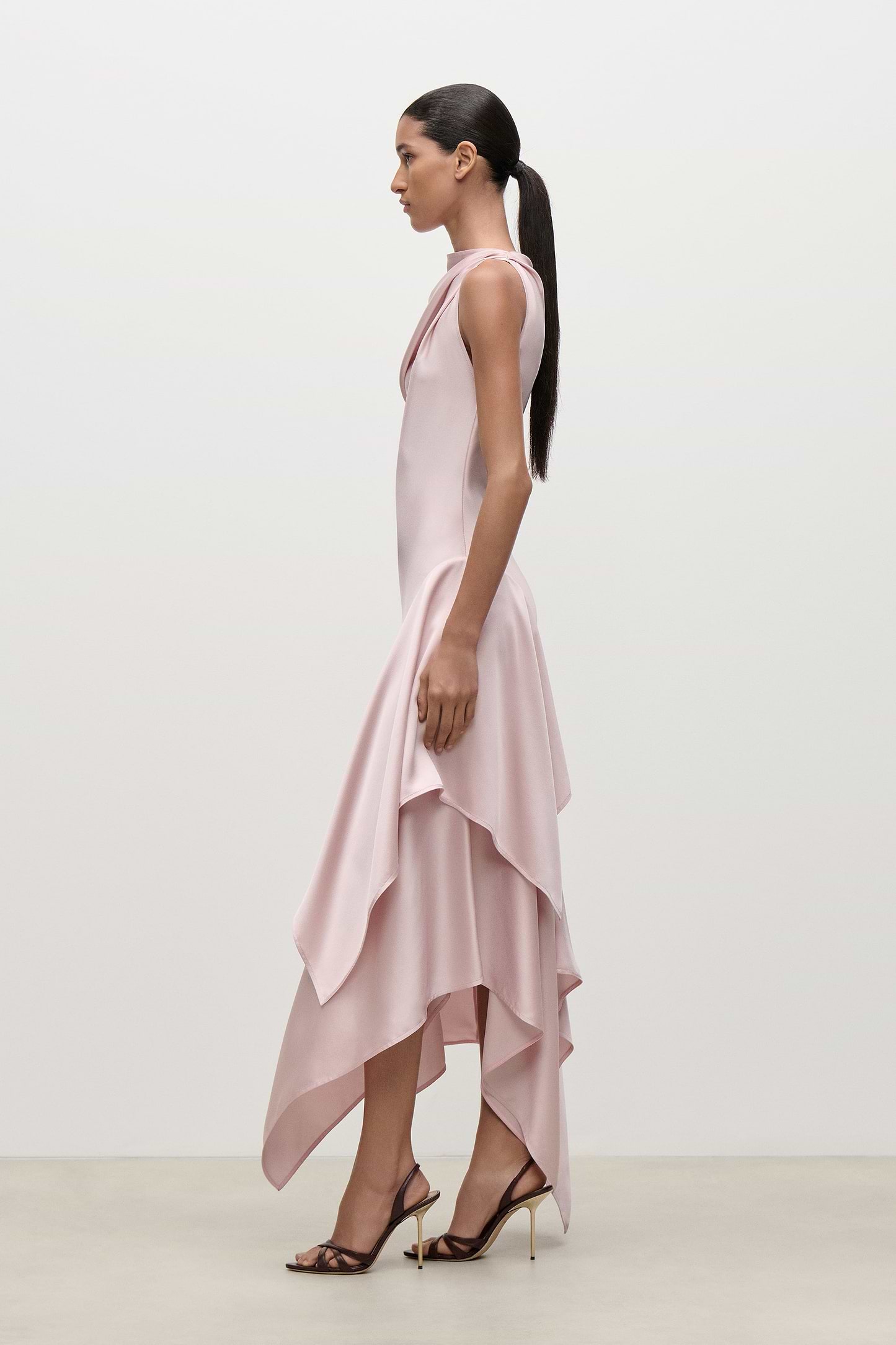 Daphne Midi Dress In Light Pink