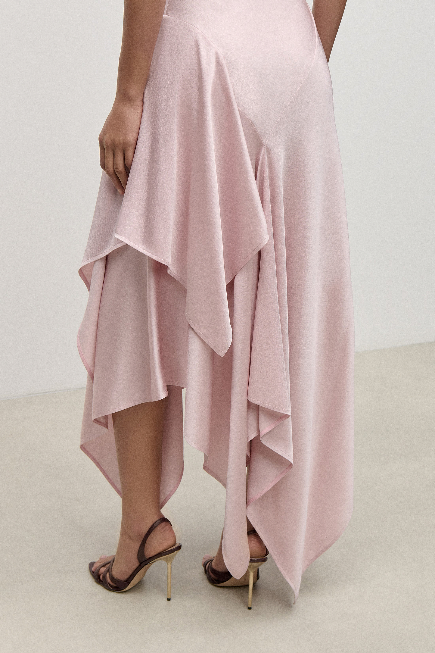 Daphne Midi Dress In Light Pink