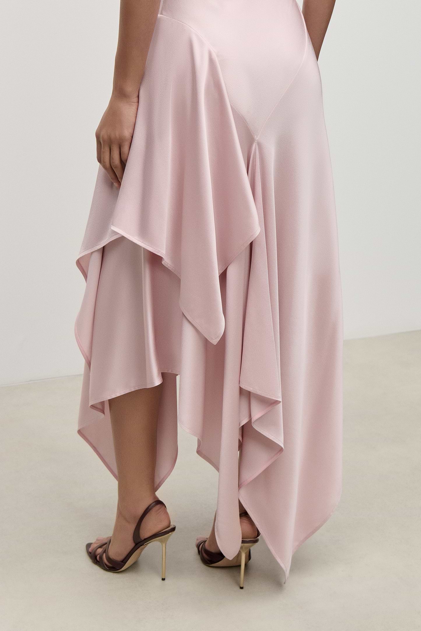 Daphne Midi Dress In Light Pink