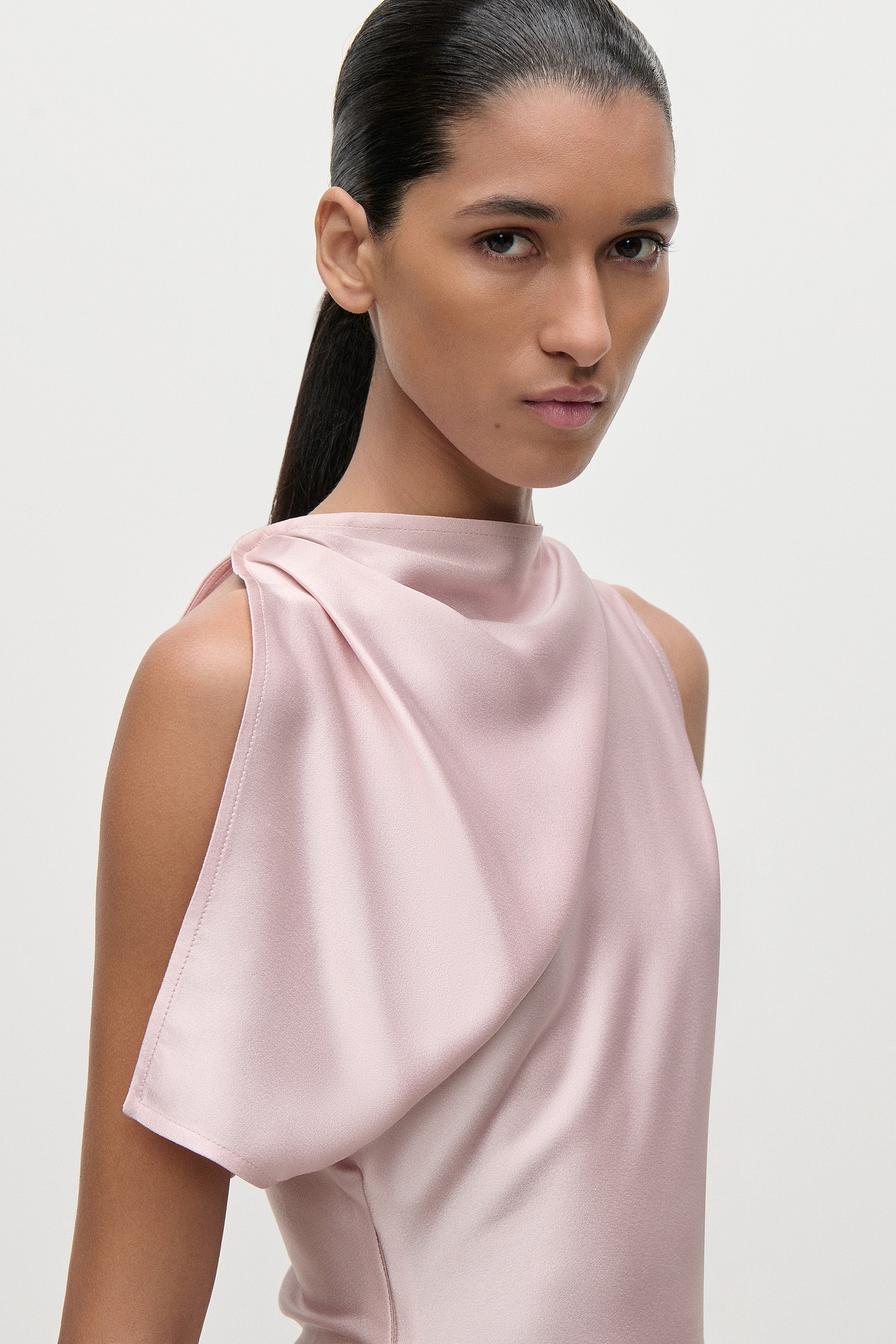 Daphne Midi Dress In Light Pink